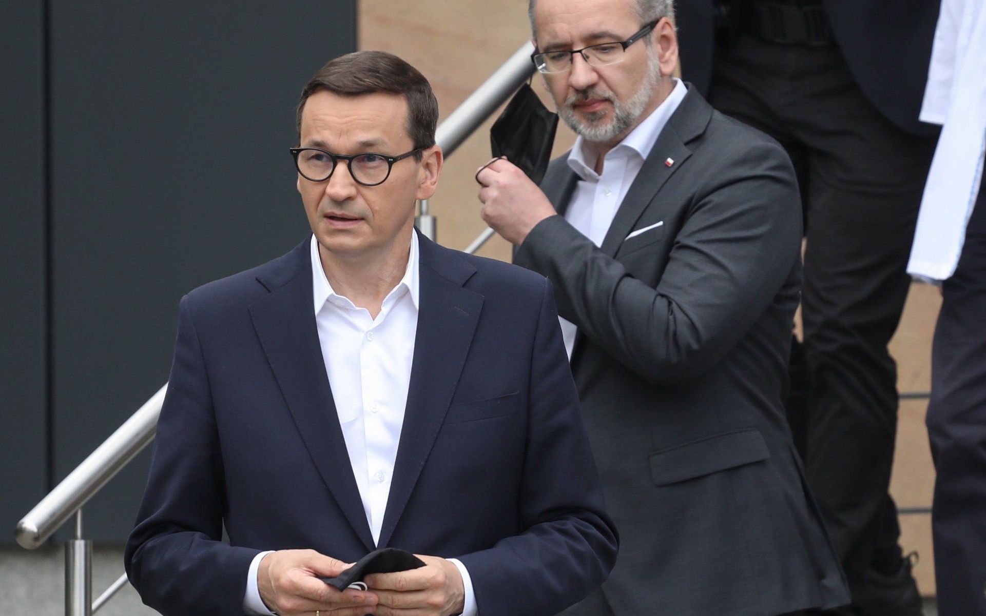 01.07.2021 Raszyn k/Warszawy , ul. Poniatowskiego 21, Centrum Medyczne Judyta . Prezes Rady Ministrow Mateusz Morawiecki (l) , minister zdrowia Adam Niedzielski (2l) , prezes Centrum Medycznego Judyta Zbigniew Figat (p) podczas inauguracji programu „ Profilaktyka 40 PLUS ”.
Fot. Maciek Jazwiecki / Agencja Gazeta