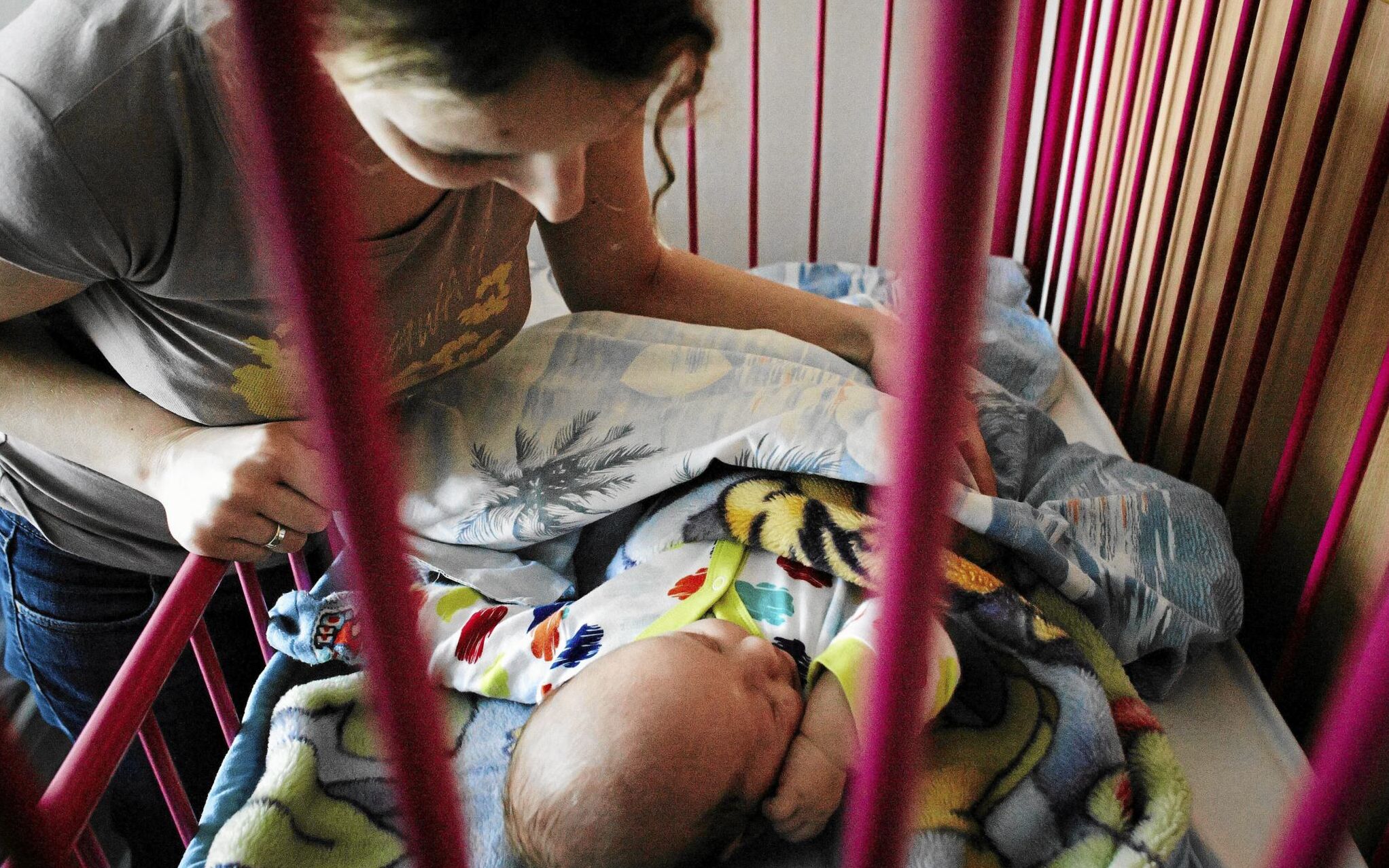 06.03.2013 Zgierz . Maly pacjent na oddziale pediatrycznym w szpitalu w Zgierzu na ul. Parzeczewskiej .
Fot . Marcin Stepien / Agencja Gazeta