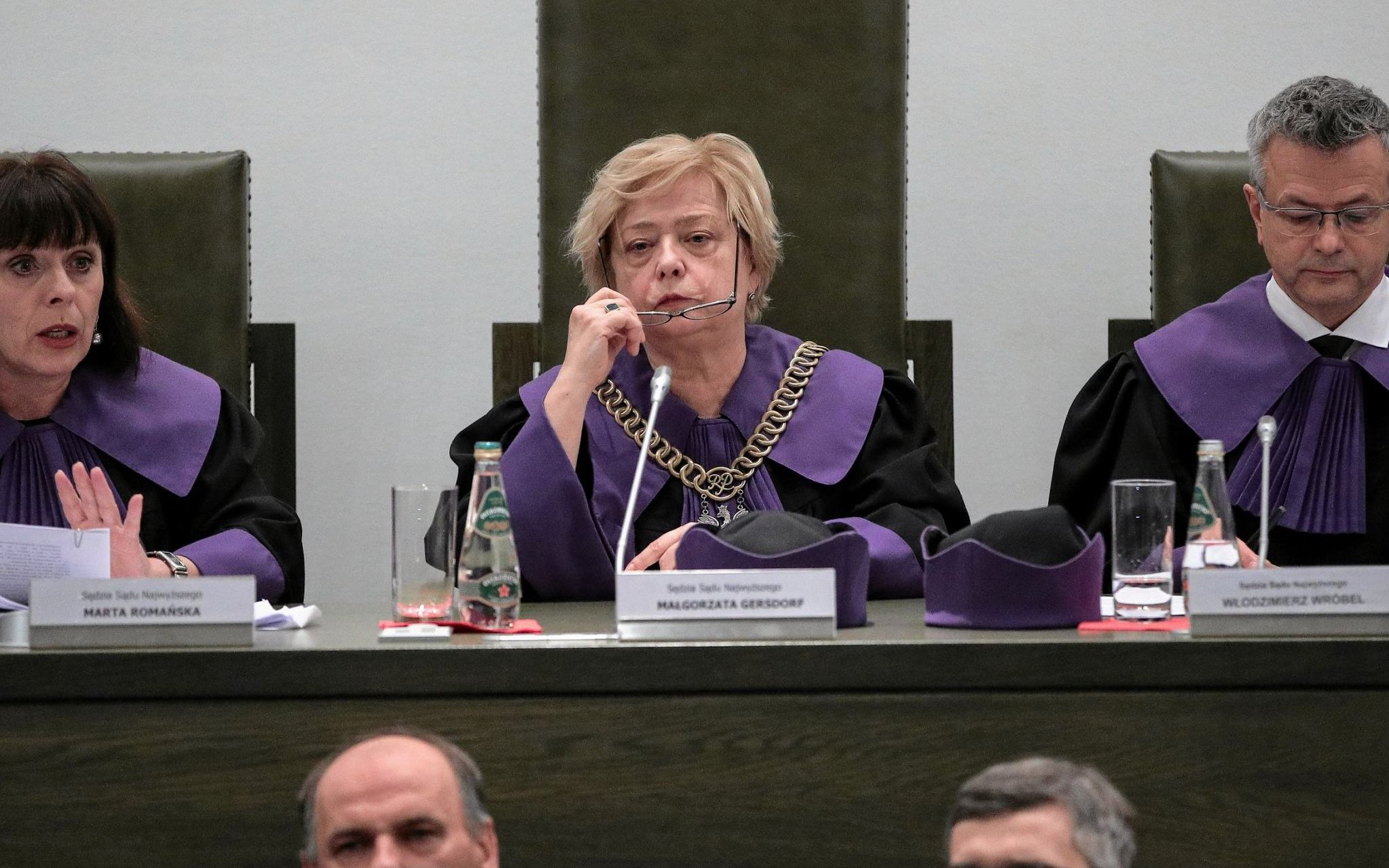 23.01.2020 Warszawa . Pierwsza prezes SN Malgorzata Gersdorf . Sad Najwyzszy oglasza orzeczenie w sprawie sedziów powolanych z pomoca nowej KRS . ( Posiedzenie  w sprawie z wniosku Pierwszego Prezesa SN o rozstrzygniecie przez sklad Sadu Najwyzszego - Izbe Cywilna, Izbe Karna oraz Izbe Pracy i Ubezpieczen Spolecznych rozbieznosci w wykladni prawa wystepujacych w orzecznictwie ).
Fot. Dawid Zuchowicz / Agencja Gazeta