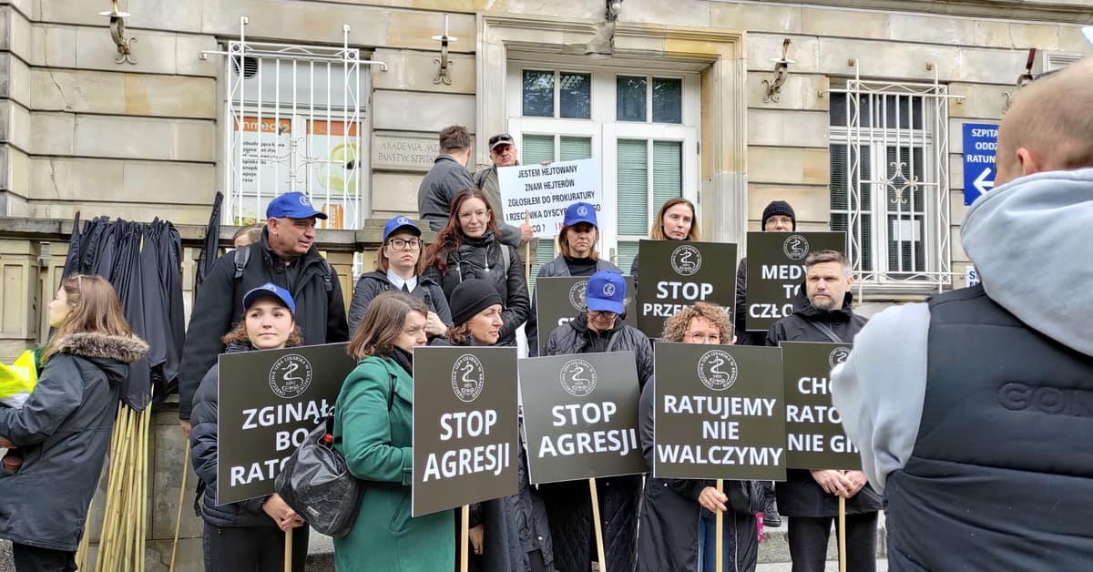 W Warszawie ruszył marsz medyków przeciw przemocy