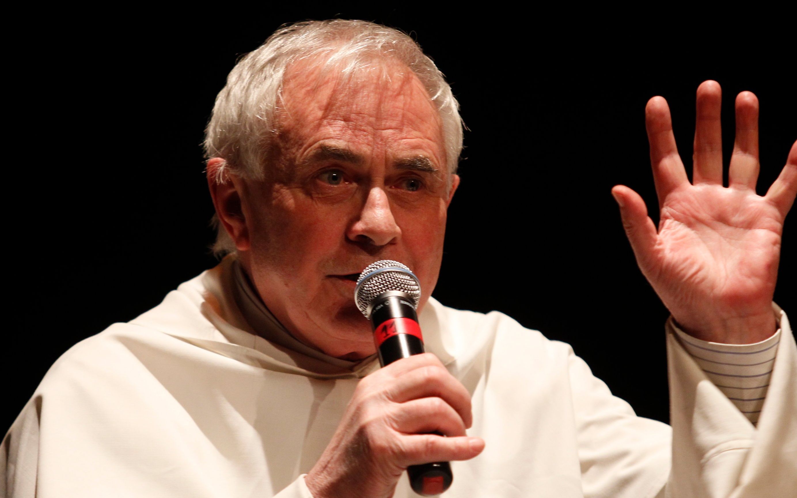 05.06.2012 KIELCE DOMINIKANIN , OPOZYCJONISTA LUDWIK WISNIEWSKI PODCZAS SPOTKANIA Z KIELCZANAMI . 
FOT. JAROSLAW KUBALSKI / AGENCJA GAZETA