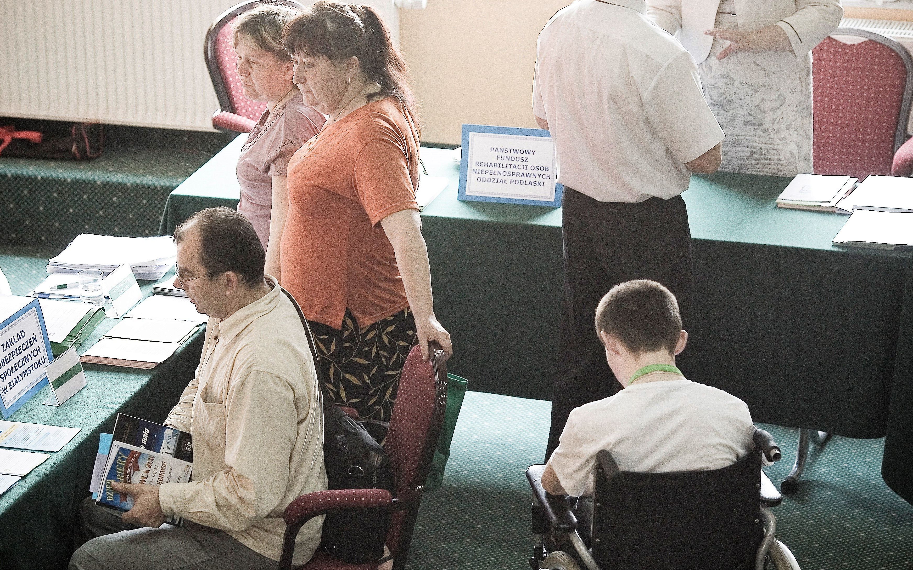10.06.2010 BIALYSTOK . DZIEN KARIERY OSOB NIEPELNOSPRAWNYCH .
FOT . JEDRZEJ WOJNAR / AGENCJA GAZETA