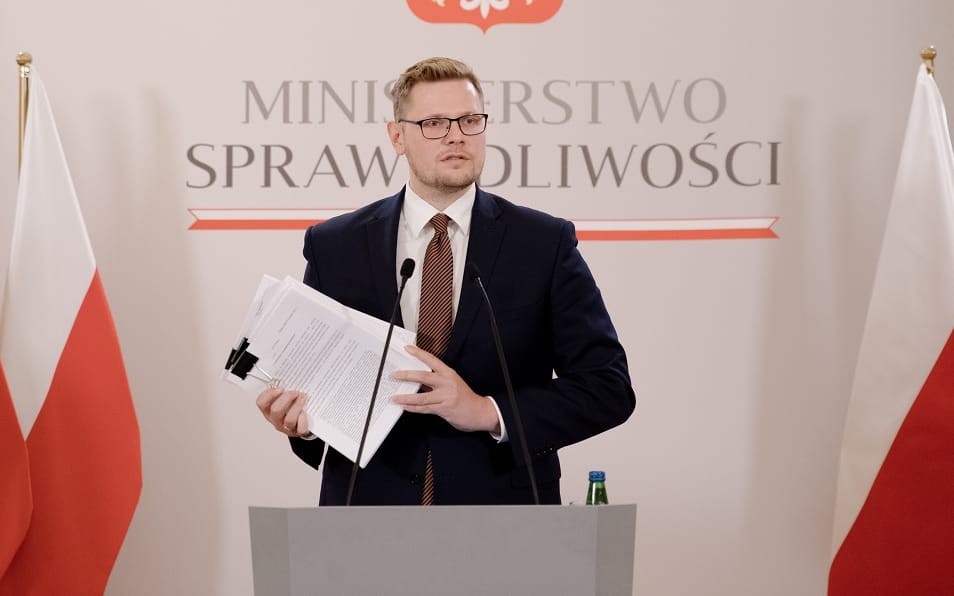 02.06.2021 Warszawa, Aleja Roz 2. Sekretarz Stanu w Ministerstwie Sprawiedliwosci Michal Wos podczas konferencji prasowej ws. reformy przepisow o nieletnich.
Fot. Dawid Zuchowicz / Agencja Wyborcza.pl