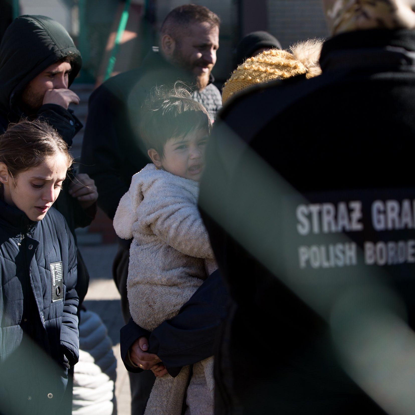 Michałowice, 27.09.2021. Uchodźcy pod posterunkiem Straży Granicznej