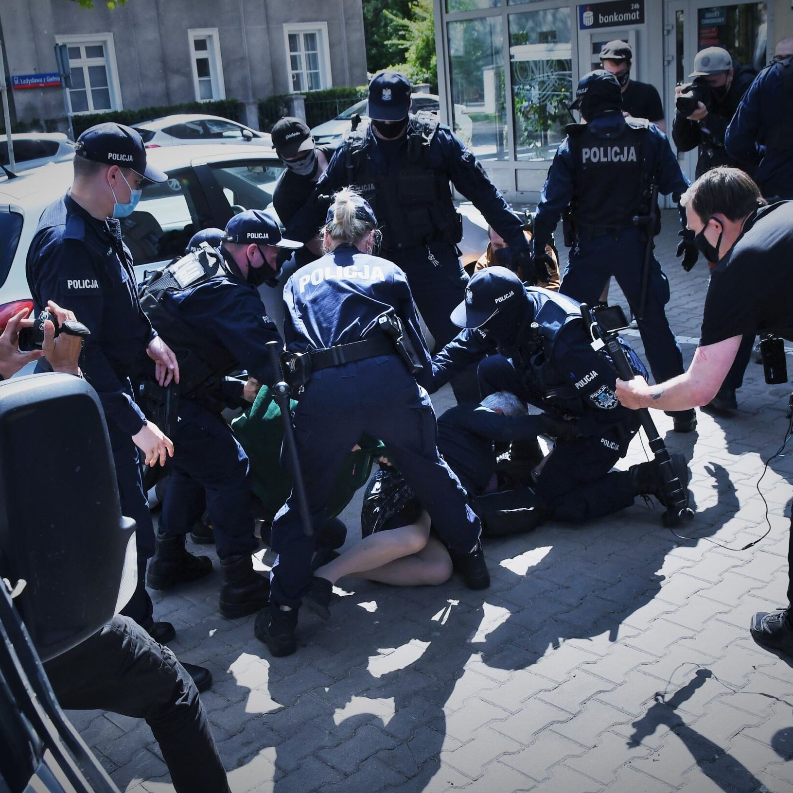 Warszawa, 15.05.2021. Protest pod ambasadą Izraela. Uczestnicy wyrażają solidarność z Palestyńczykami i sprzeciwiają się działaniom Izraela w Strefie Gazy