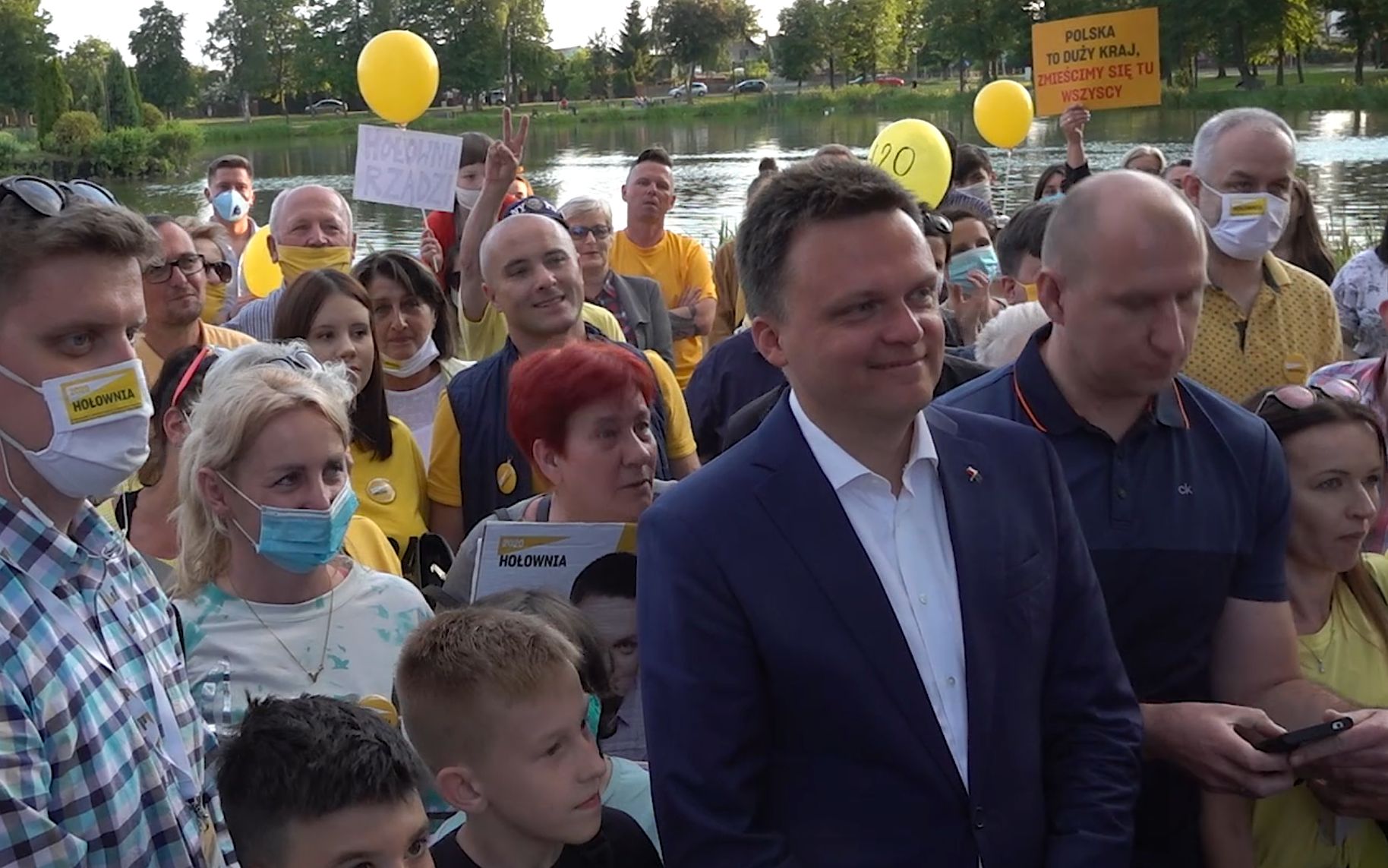 Grafika do artykułu Kamera OKO.press na wiecu Szymona Hołowni