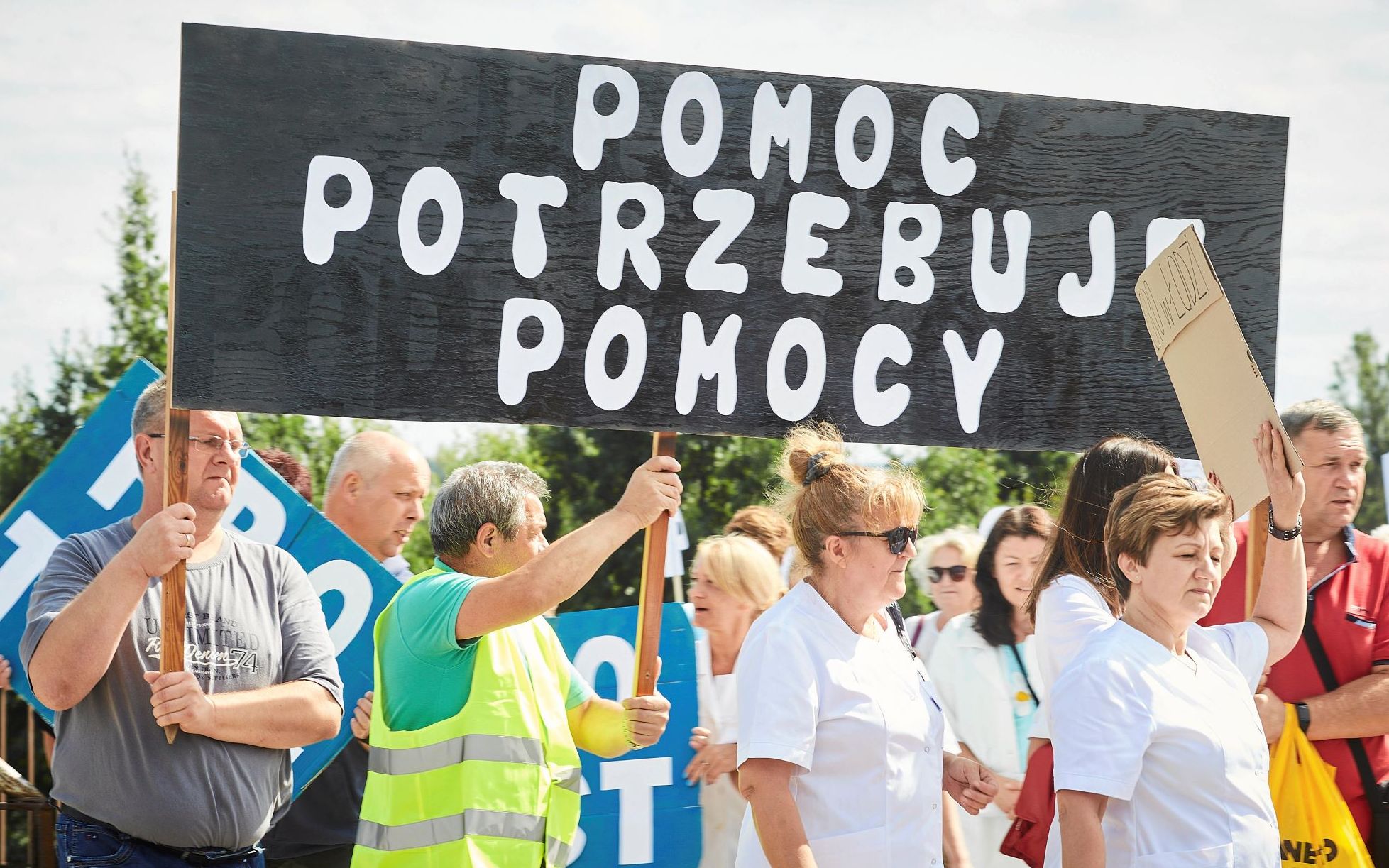 Grafika do artykułu Zwalczanie kryzysu kryzysem. Są już cięcia w edukacji i pomocy społecznej