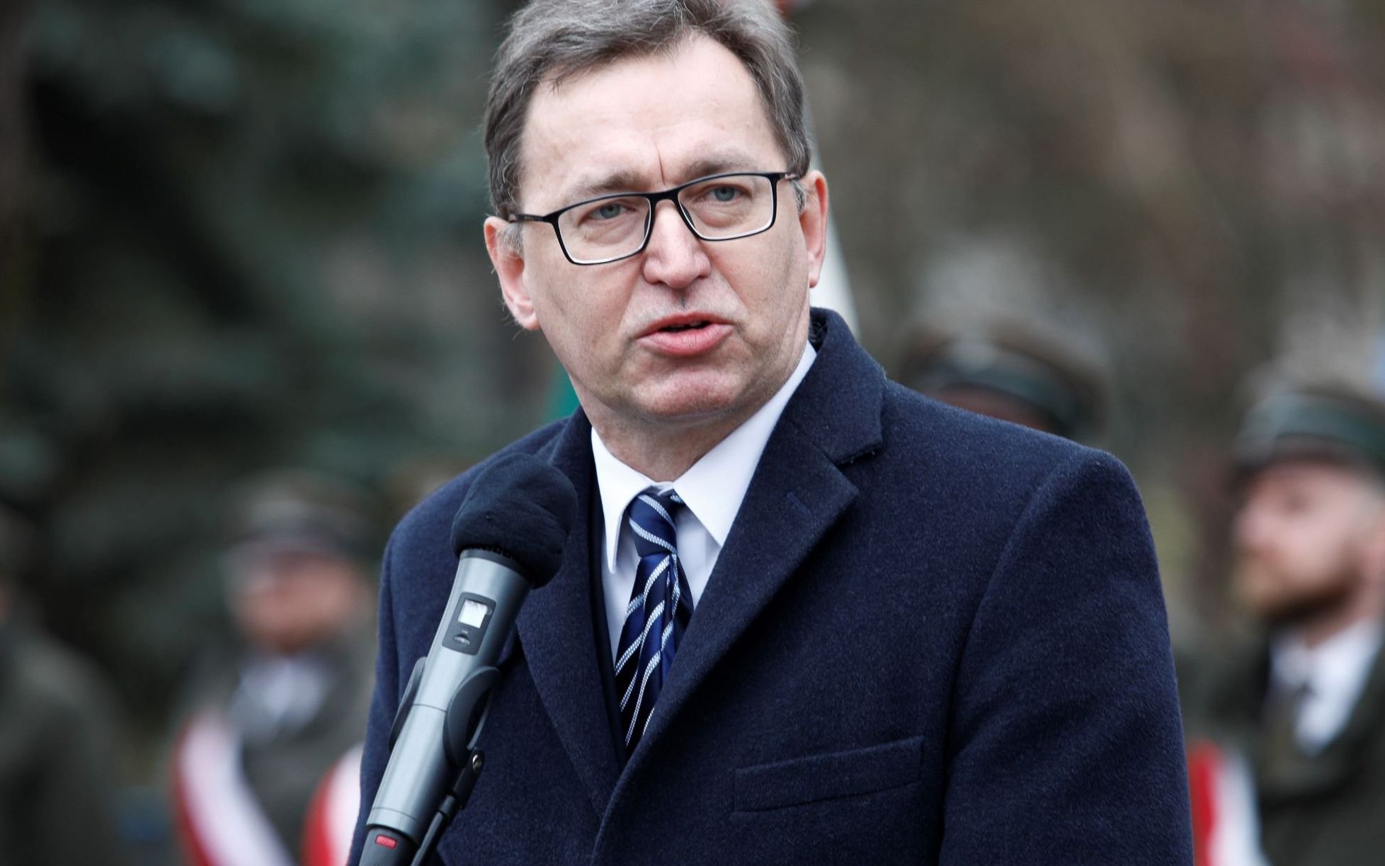 Grafika do artykułu Wszyscy mają obniżki, a w IPN podwyżki. Ile tam się naprawdę zarabia? I za co?