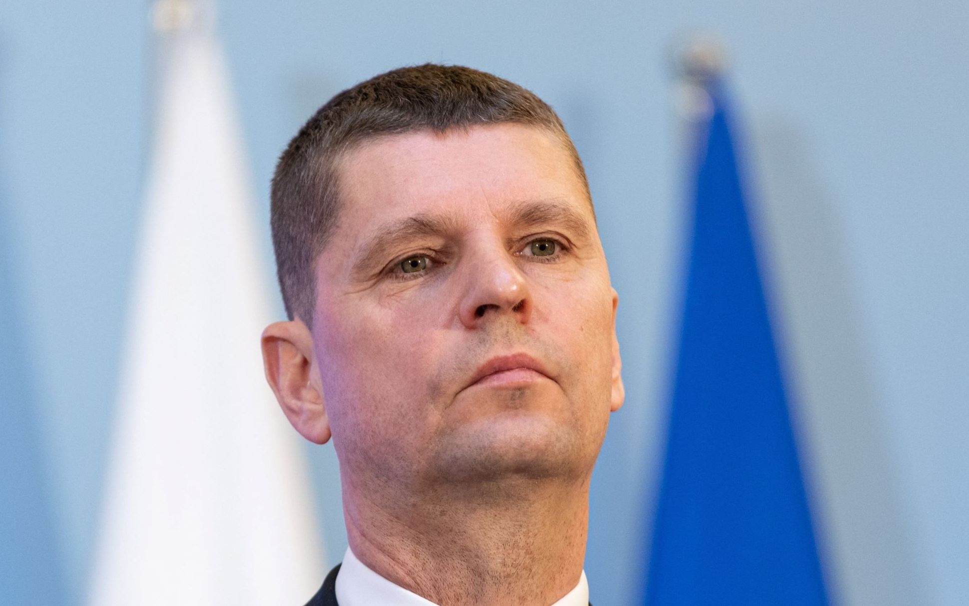 Grafika do artykułu Bunt dyrektorów. Nie czekają dłużej na sanepid, sami zamykają szkoły. Piontkowski straszy kuratorem