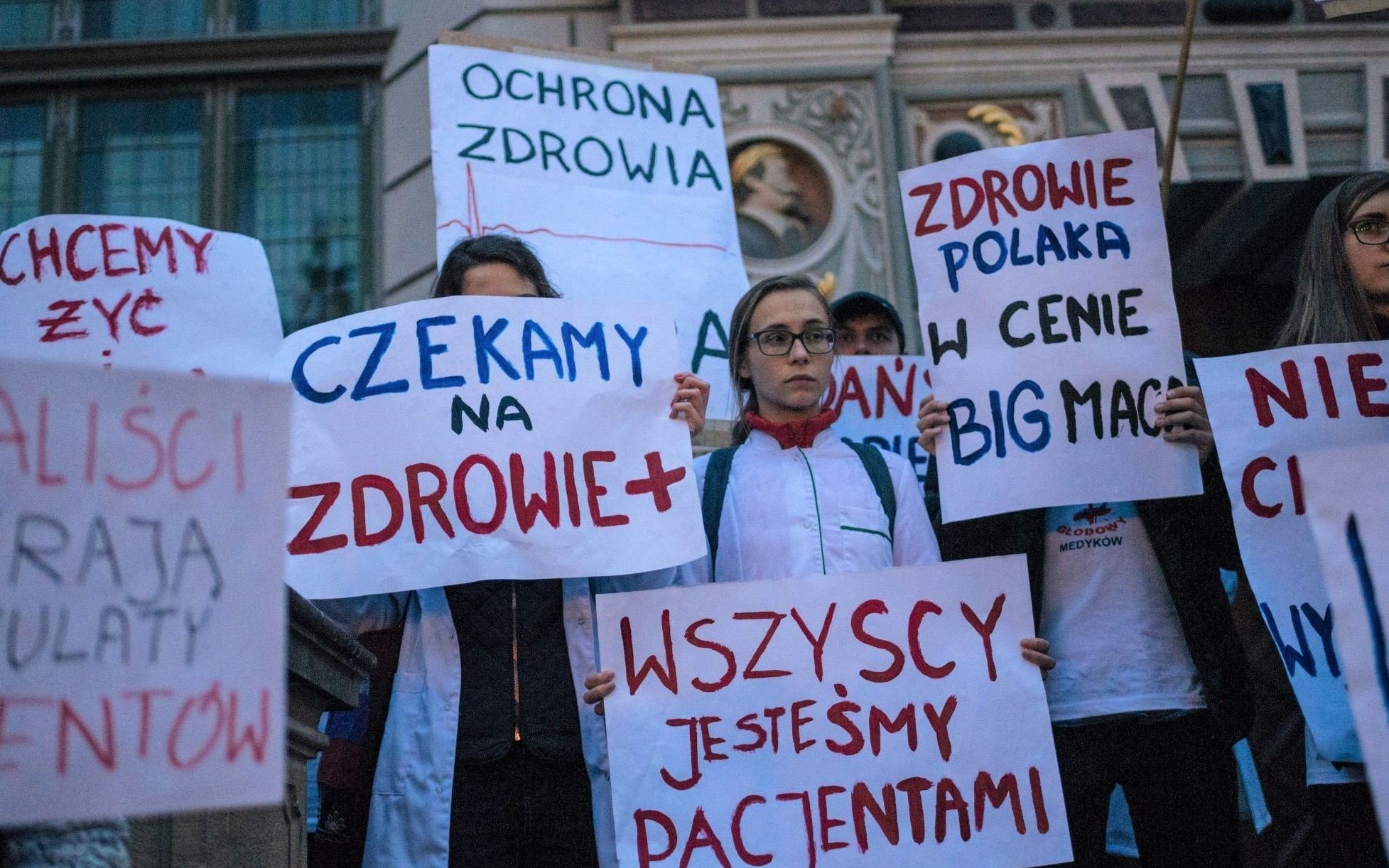 Grafika do artykułu Obiecanki, cacanki. PiS nie dotrzymał żadnej z obietnic naprawy ochrony zdrowia [analiza]