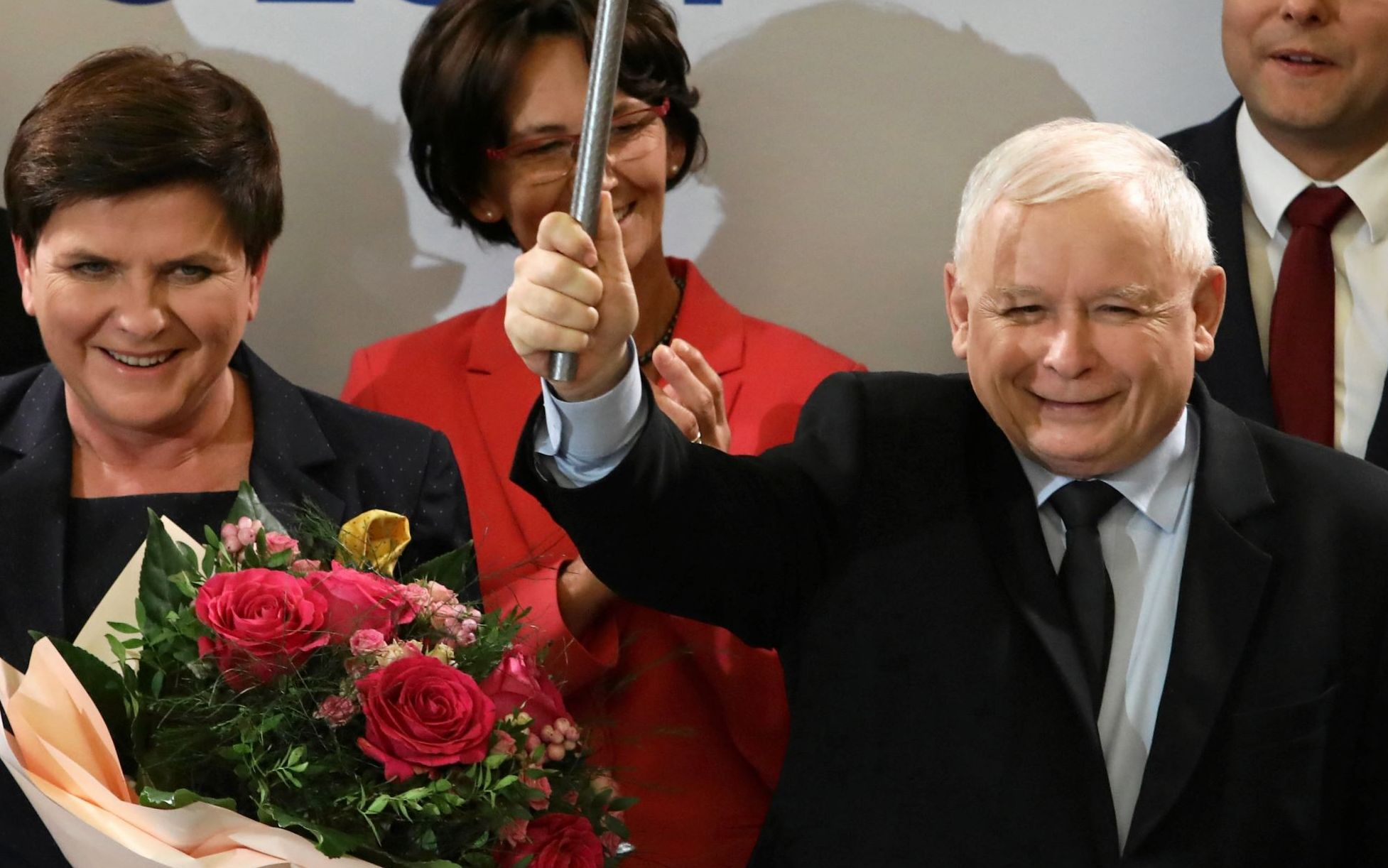 Grafika do artykułu Granica 43 procent. Tyle da Kaczyńskiemu dalsze rządy. 15 wariantów w analizie OKO.press