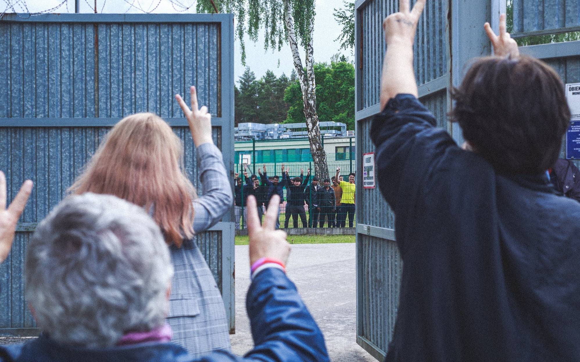 Grafika do artykułu W Lesznowoli trwa strajk głodowy. A Straż Graniczna chwali się rozbudową ośrodka