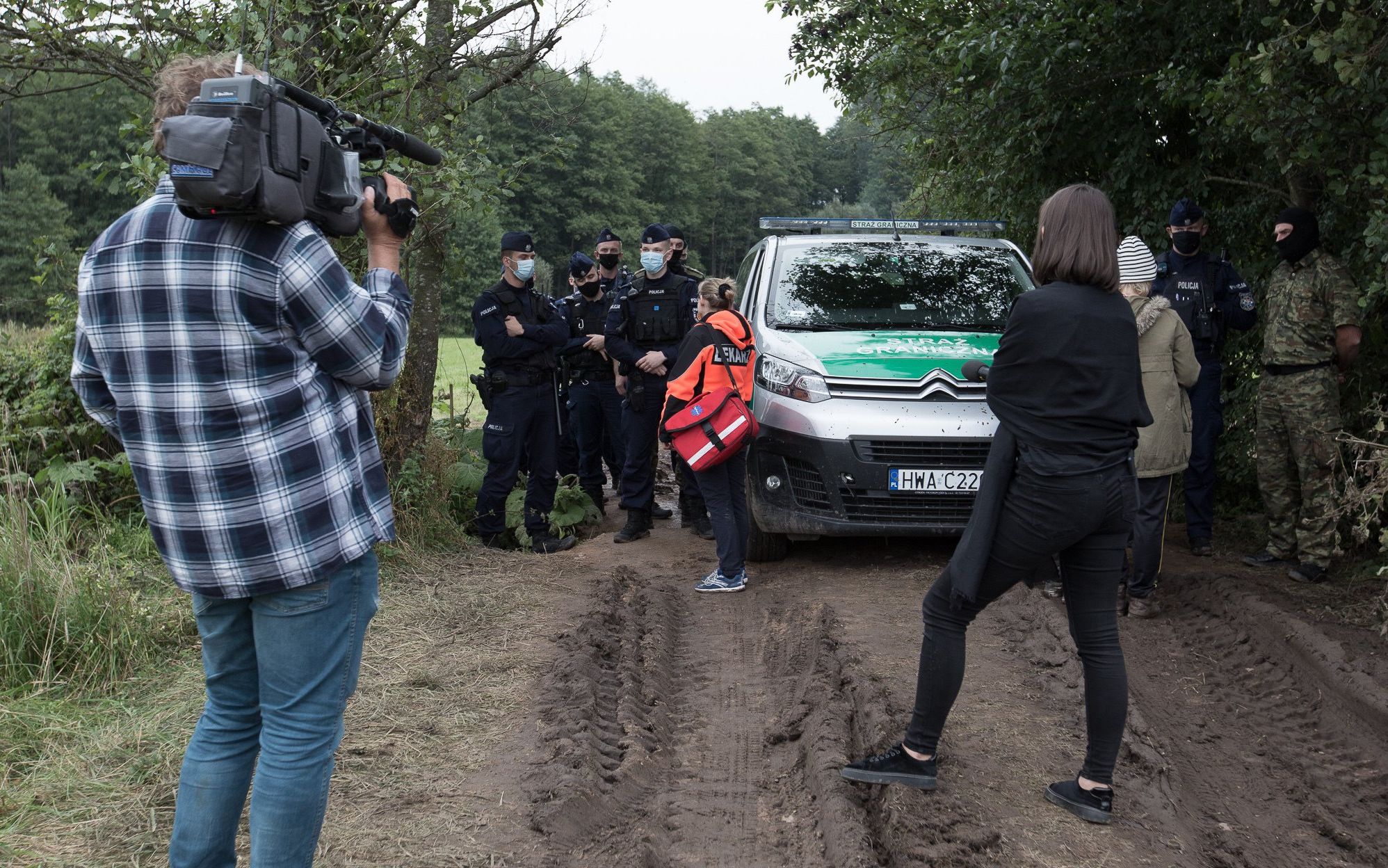 Grafika do artykułu Żądamy dopuszczenia mediów. Natychmiast! Ten apel do premiera może podpisać każdy i każda z was