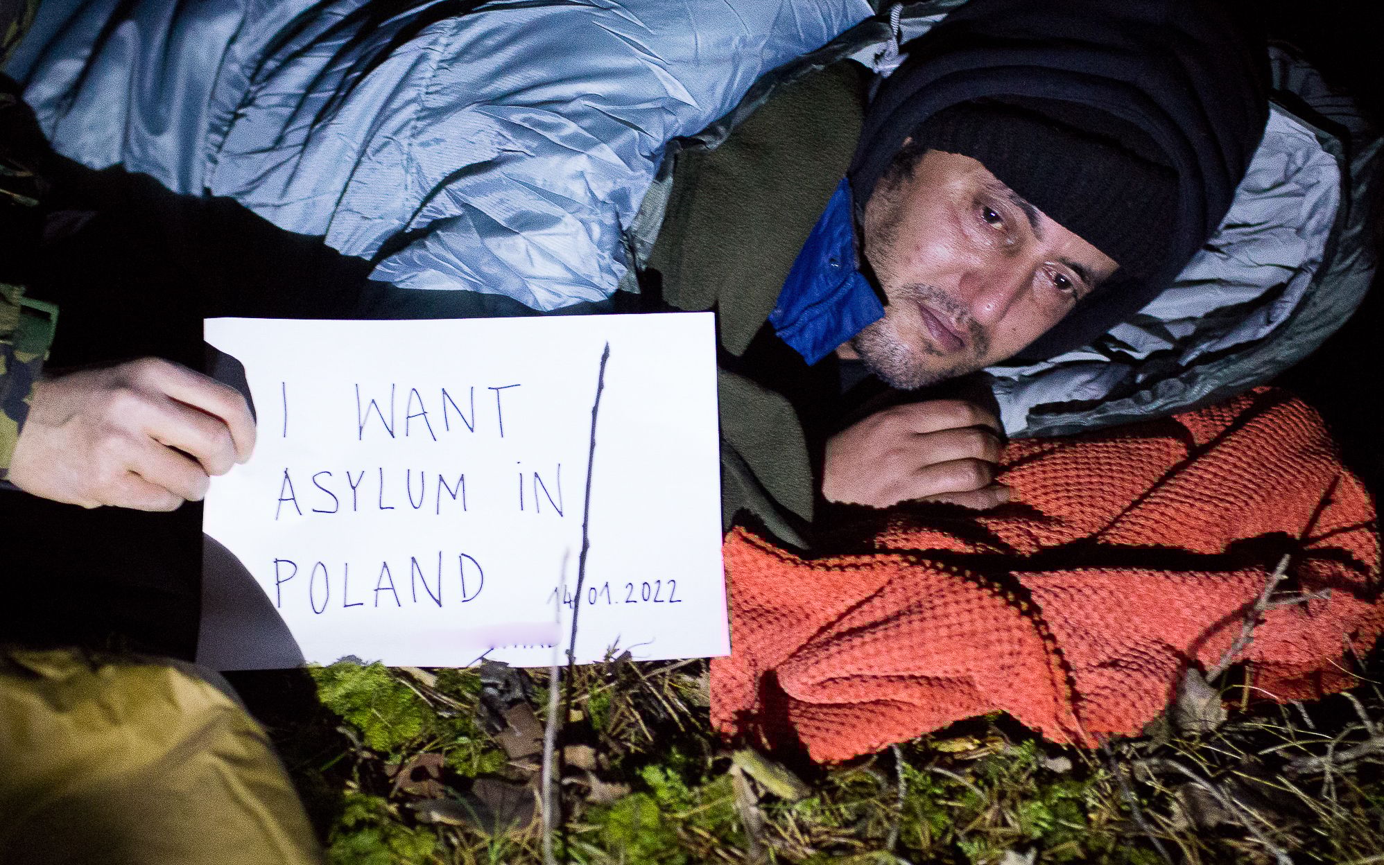 Grafika do artykułu „Nie mogę wrócić do kraju, bo mnie zabiją". Uratowany przez aktywistów Firaz z Syrii chce azylu w Polsce