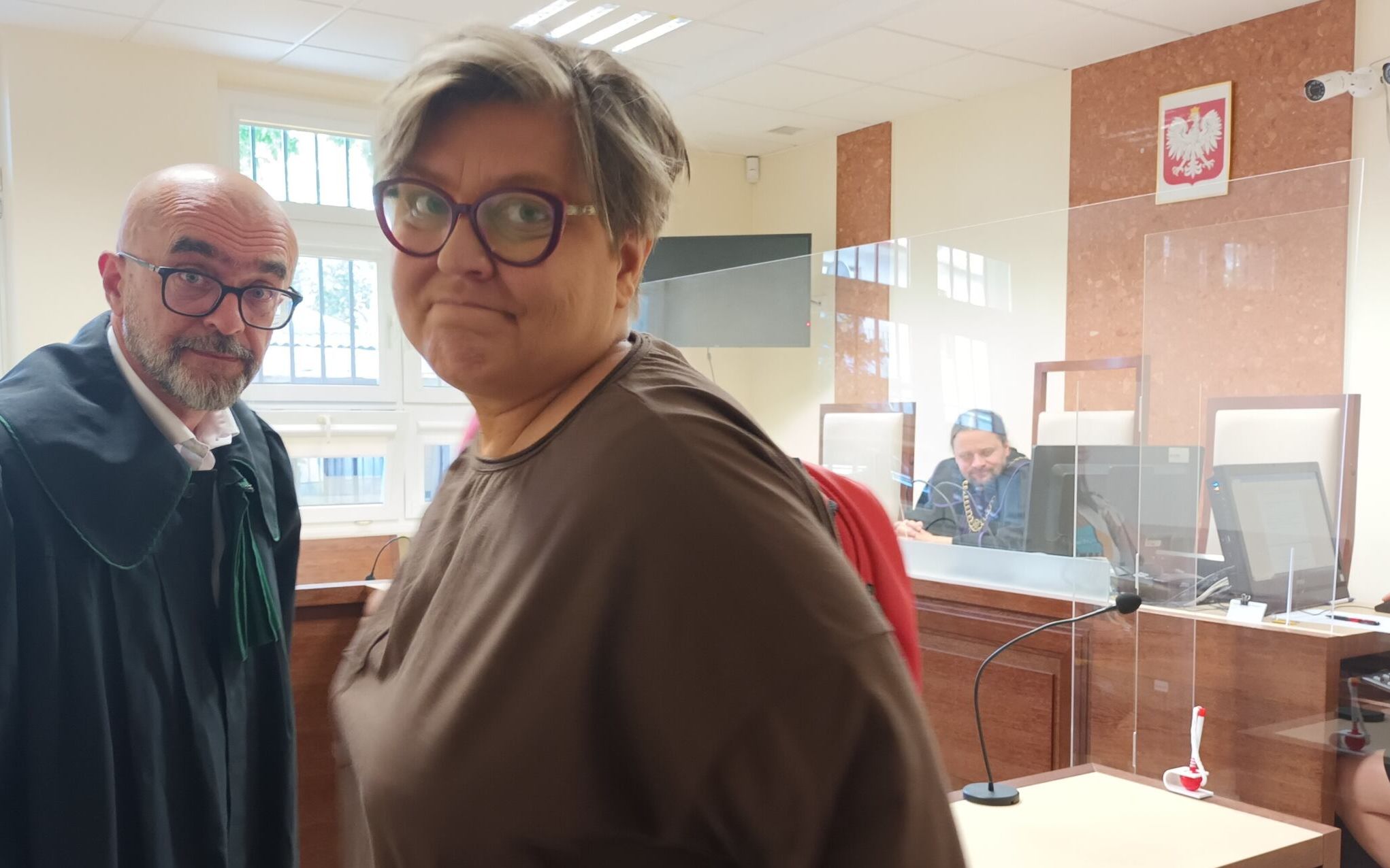 Grafika do artykułu Policjanta masz się słuchać zawsze i wszędzie. Sąd we Włodawie skazuje Elżbietę Podleśną 