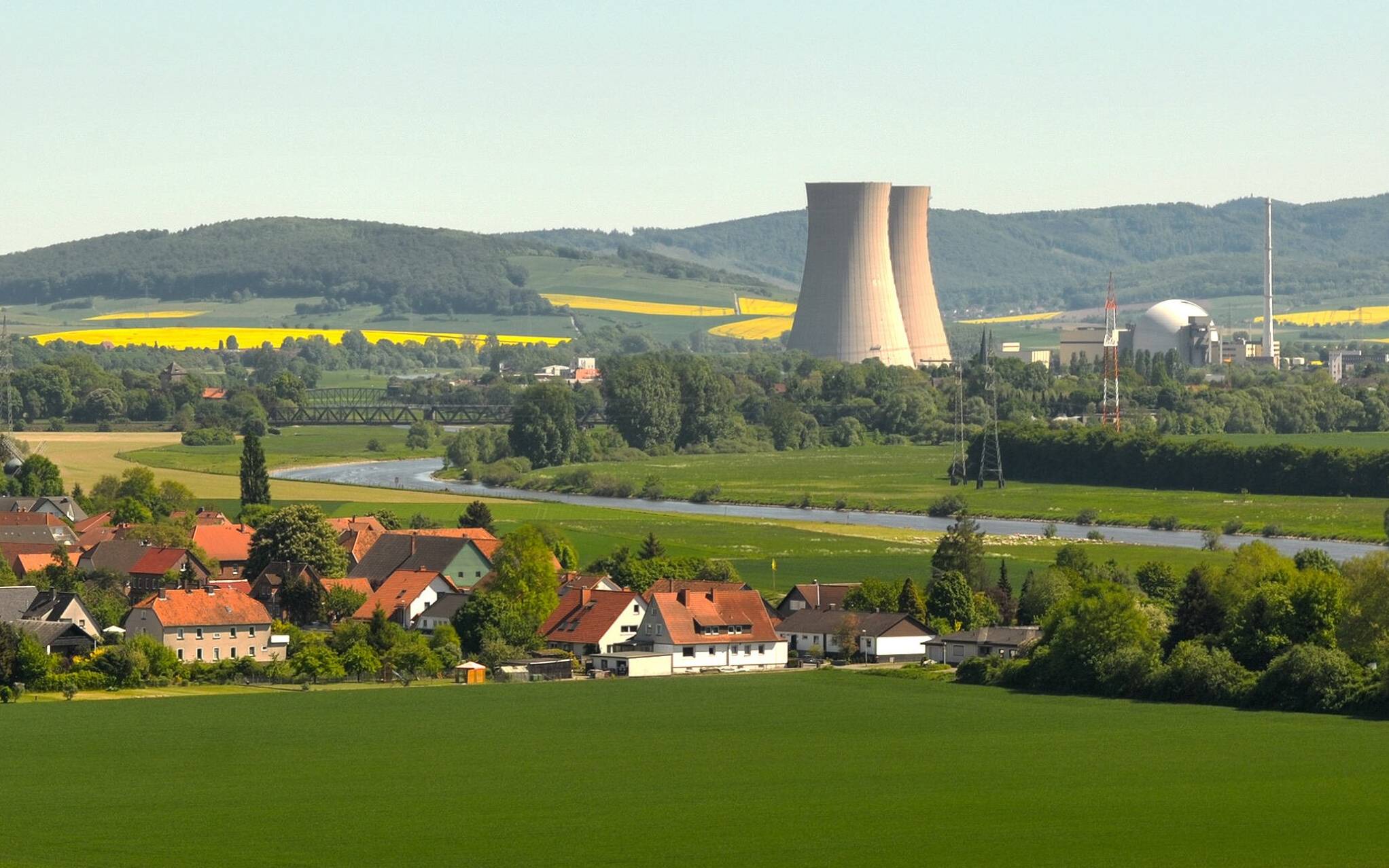Grafika do artykułu Niemcy zamykają sprawne elektrownie jądrowe. Aktywiści: "To zbrodnia na klimacie!”