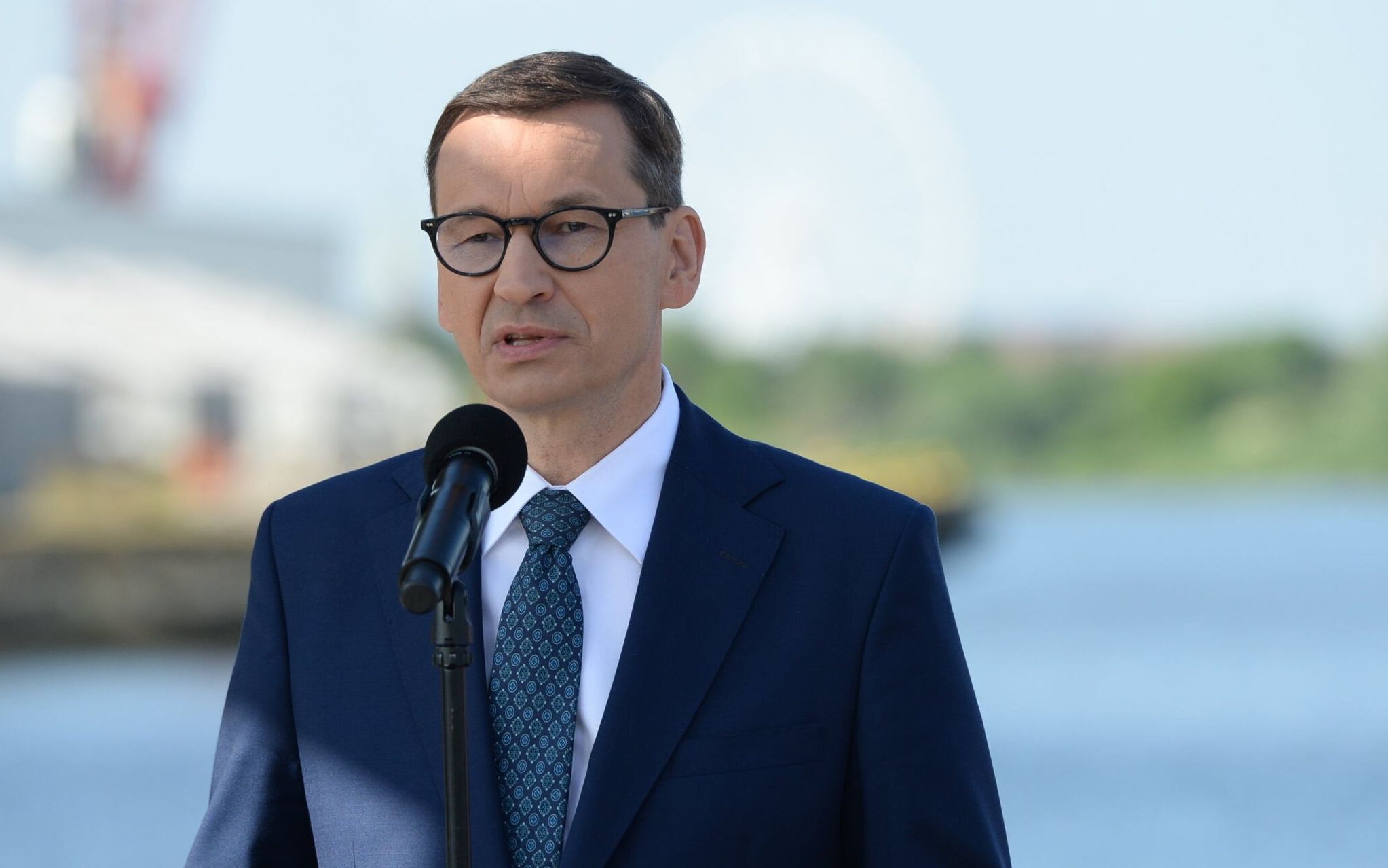 11.06.2021 Szczecin . Port Szczecin . Premier Mateusz Morawiecki podczas konferencji prasowej , na ktorej prezentowano rzadowy program " Polski lad " .
Fot. Krzysztof Hadrian / Agencja Gazeta