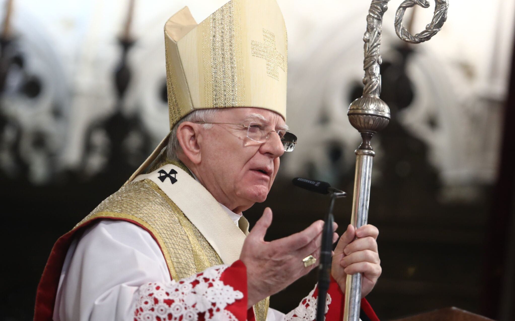 06.01.2021 Krakow . Abp Marek Jedraszewski podczas mszy swietej przed Orszakiem Trzech Kroli , ktory ma wyruszyc z Wawelu i przejsc na Rynek Glowny .
Fot. Jakub Porzycki / Agencja Gazeta