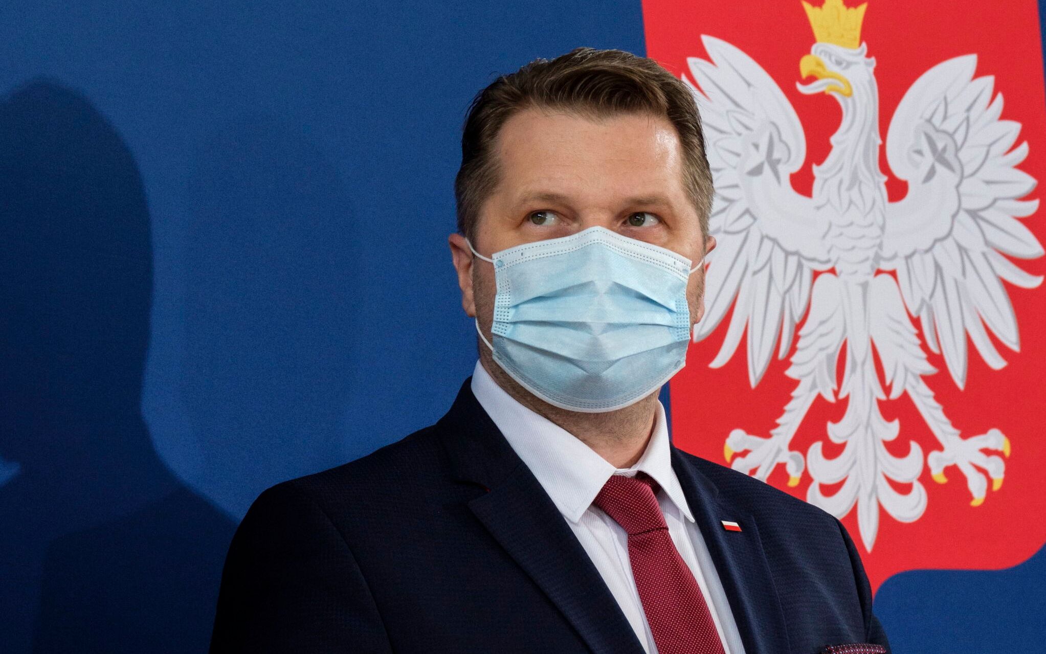 14.05.2021 Rzeszow . Podkarpacki Urzad Wojewodzki . Minister edukacji i nauki Przemyslaw Czarnek podczas wreczenia czekow dla Politechniki Rzeszowskiej i Uniwersytetu Rzeszowskiego na realizacje projektow w ramach finansowania inwestycji zwiazanych z dzialalnoscia naukowa .
Fot. Patryk Ogorzalek / Agencja Gazeta