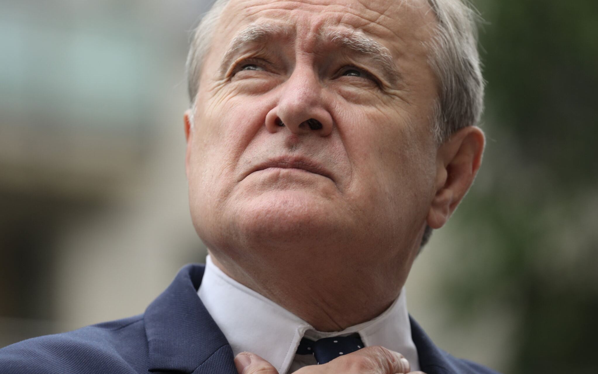 25.06.2021 Warszawa , ul. Dobra 53 . Wicepremier, minister kultury, dziedzictwa narodowego i sportu Piotr Glinski podczas uroczystosci odsloniecia muralu upamietniajacego polska prezydencje w Grupie Wyszehradzkiej i 30-letnia wspolprace .
Fot. Maciek Jazwiecki / Agencja Gazeta