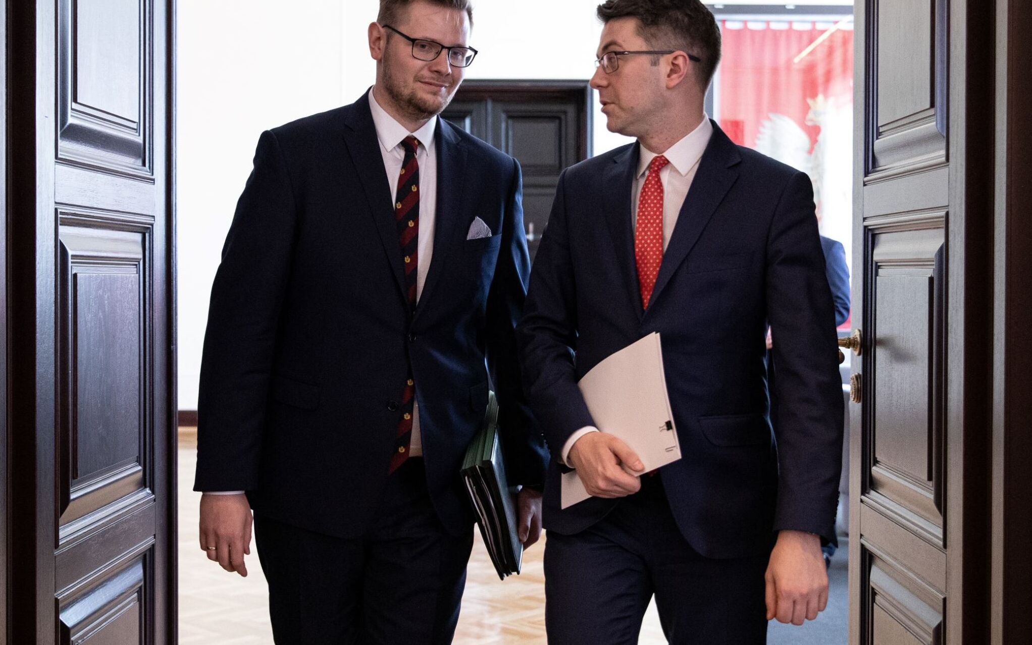 Grafika do artykułu Woś i Ziobro chcą rejestru NGO's finansowanych ze środków z zagranicy. "To próba stygmatyzacji"