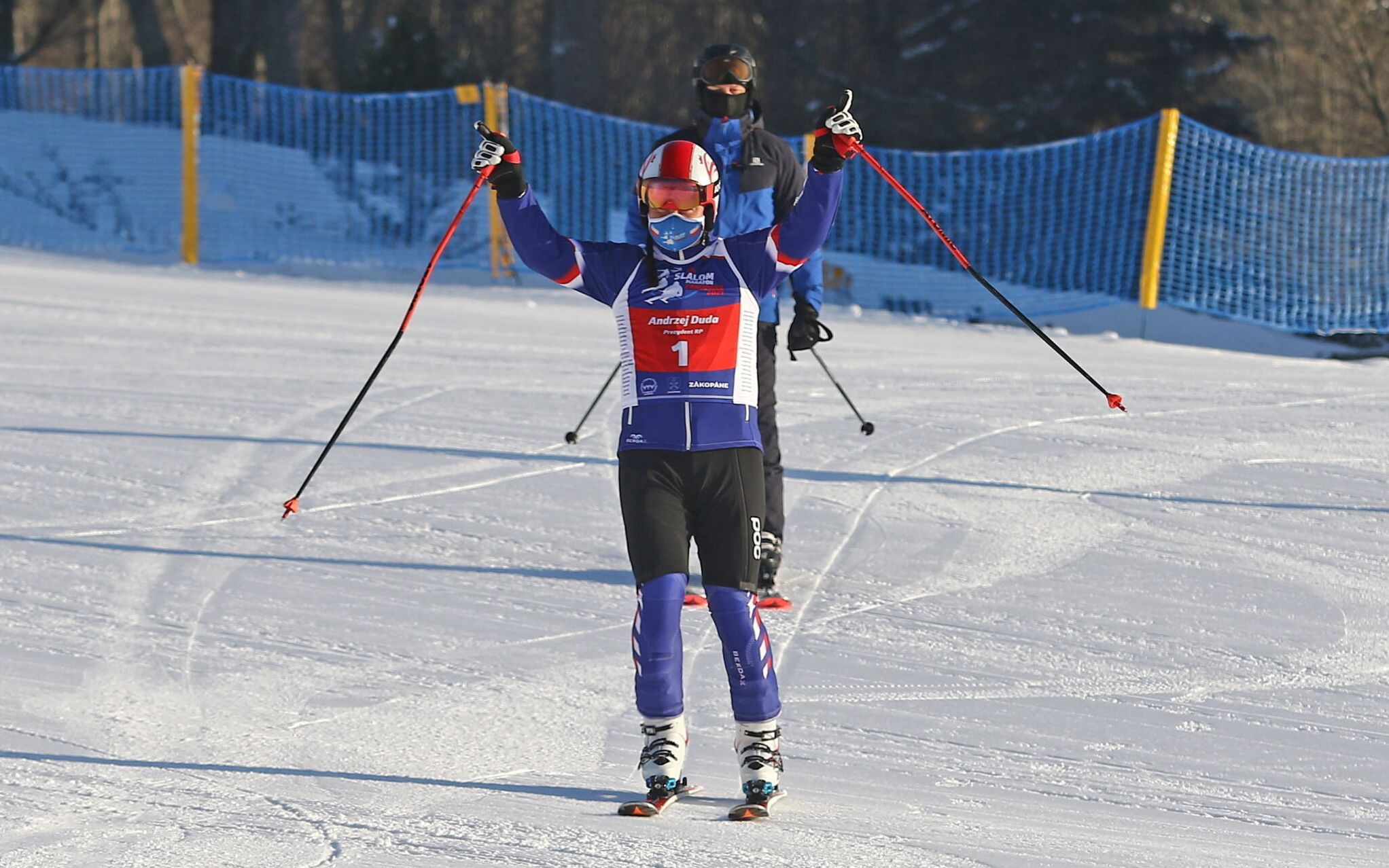 07.03.2021 Zakopane . Stacja Narciarska Szymoszkowa . Prezydent RP Andrzej Duda podczas zawodow zorganizowanych przez Fundacje Sport HANDICAP dla niepelnosprawnych . Zakopane przez sport wlacza do zycia w spoleczenstwie osoby z niepelnosprawnoscia .
Fot. Marek Podmokly / Agencja Gazeta