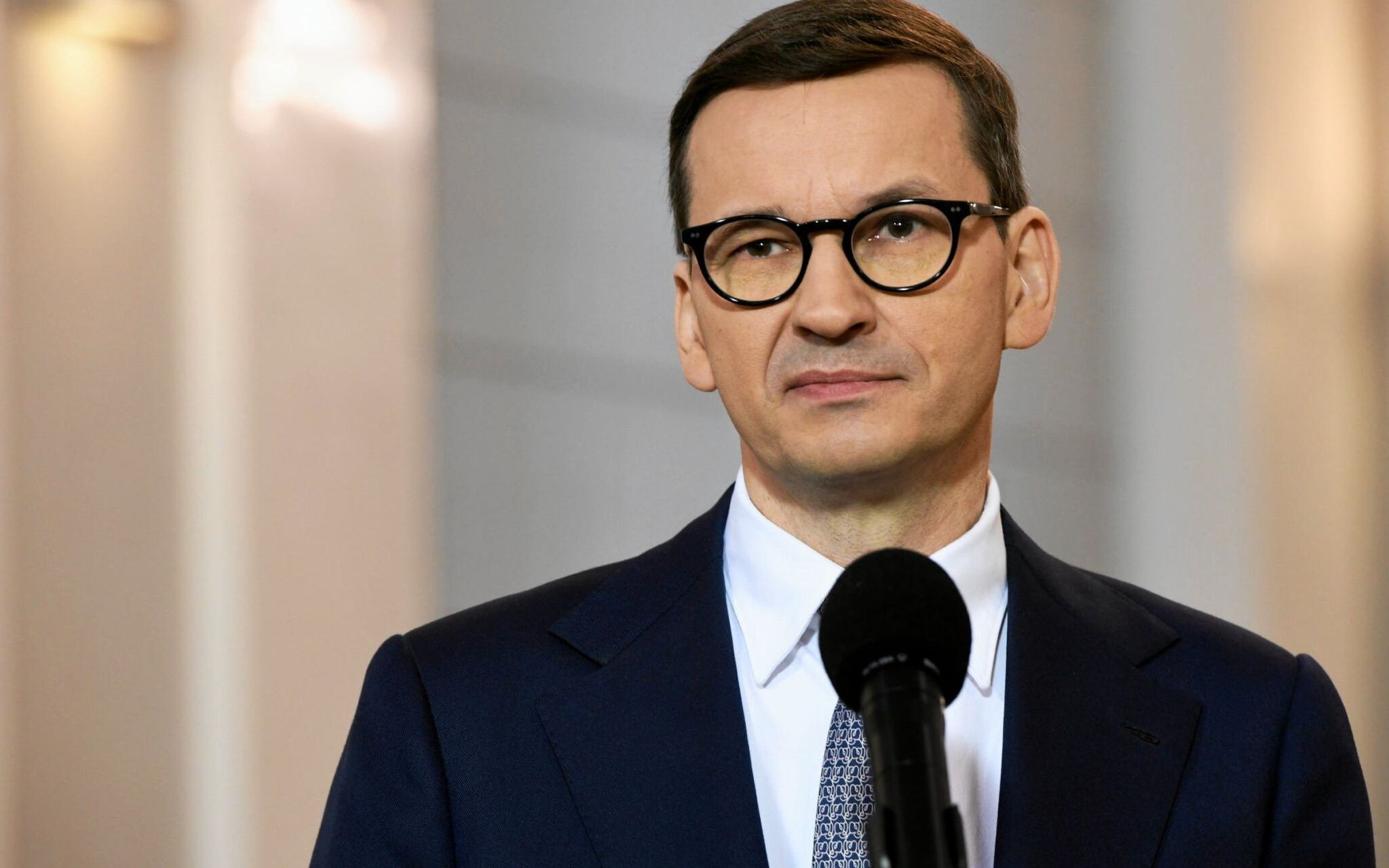 15.04.2022 Wroclaw , ulica Mazowiecka . Dolnoslaski Urzad Wojewodzki . Premiera Mateusz Morawiecki podczas wspolnego sniadania z przedstawicielami srodowisk kombatanckich .
Fot. Tomasz Pietrzyk / Agencja Wyborcza.pl