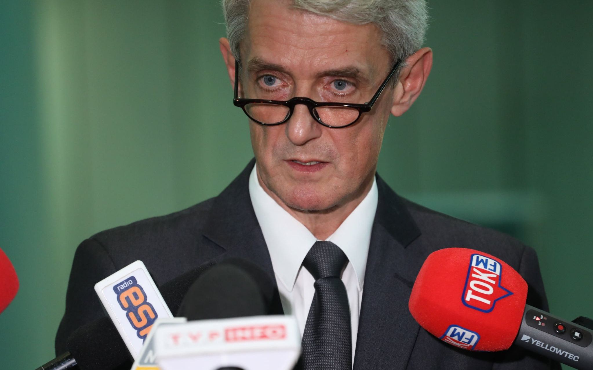 11.09.2018 Warszawa , plac Krasinskich . Sad Najwyzszy . Rzecznik Sadu Najwyzszego Michal Laskowski podczas briefingu prasowego dotyczacego postanowien Prezydenta RP w sprawie wyrazenia zgody na dalsze zajmowanie stanowiska Sedziego Sadu Najwyzszego i kolejnego pytania prejudycjalnego , z ktorym Sad Najwyzszy zwrocil sie do Trybunalu Sprawiedliwosci Unii Europejskiej .
Fot. Slawomir Kaminski / Agencja Gazeta