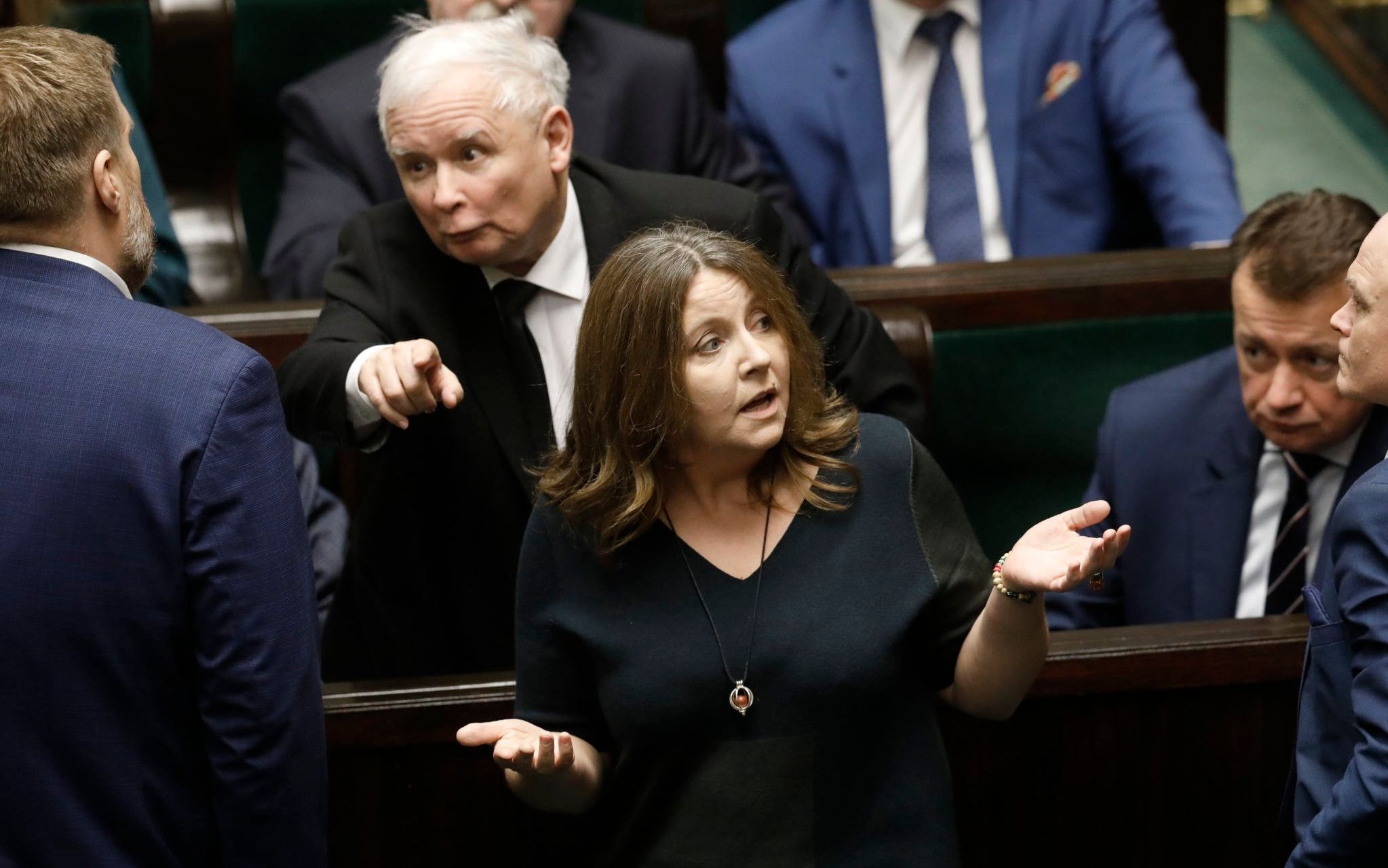 13.02.2020 Warszawa , Sejm . Sprawozdawca debaty o TVP poslanka Joanna Lichocka ze srodkowym palcem podczas bloku glosowan .
Fot. Maciek Jazwiecki / Agencja Gazeta
