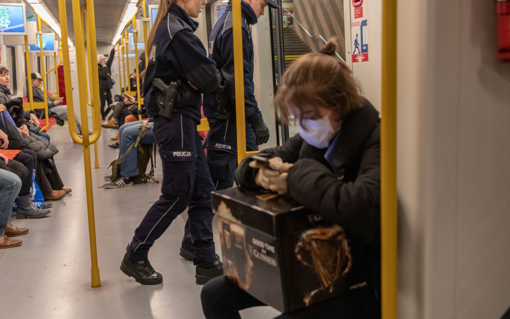 14.03.2020  Warszawa , Metro . Warszawskie metro w czasie pandemii koronawirusa . Fot . Jedrzej Nowicki / Agencja Gazeta