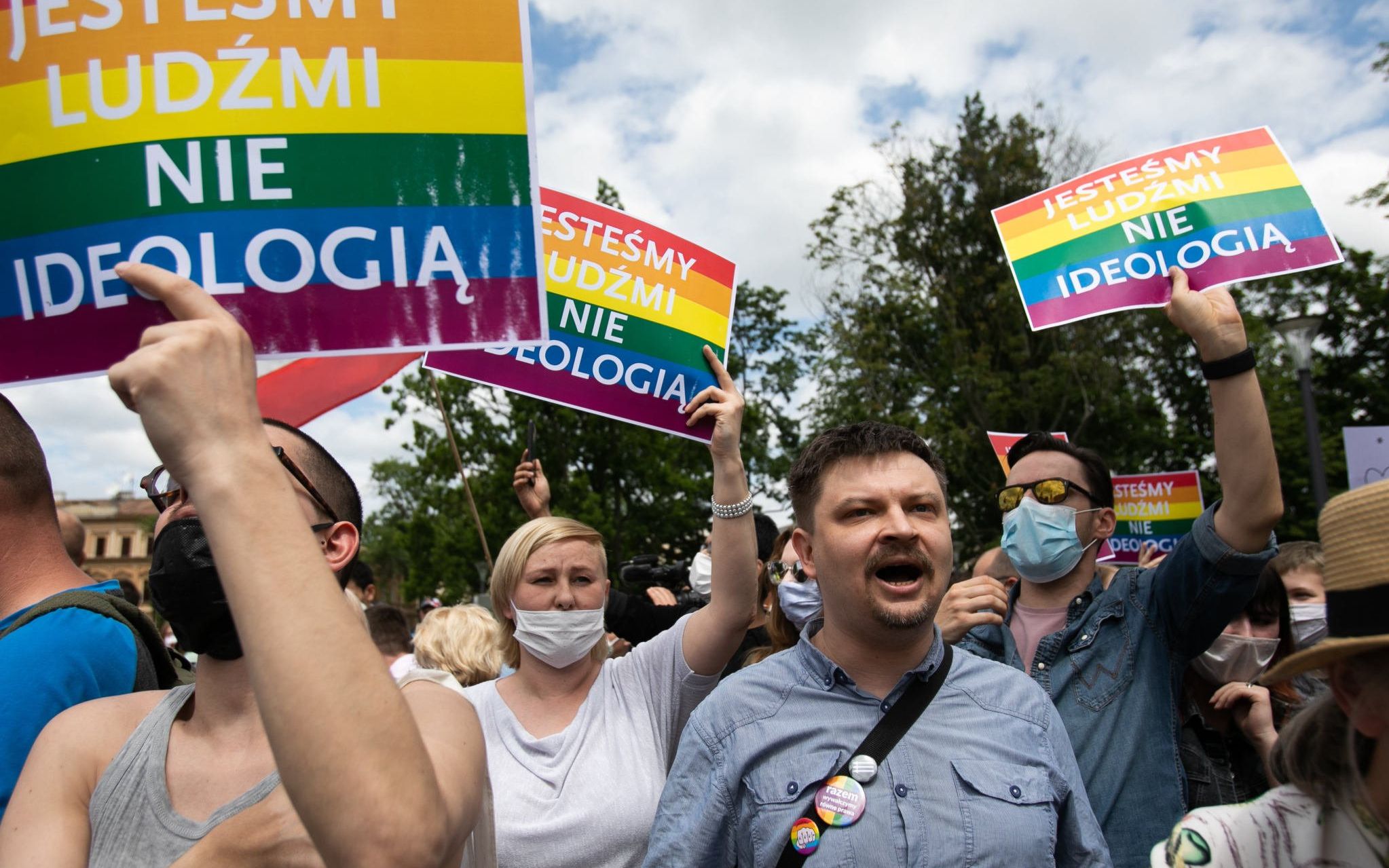 15.06.2020 Lublin , Plac Litewski . Protestujacy przeciwko homofobicznym wypowiedziom prezydenta i posla Przemyslawa Czarnka podczas wizyty prezydenta RP Andrzeja Dudy w ramach kampani wyborczej .
Fot. Jakub Orzechowski / Agencja Gazeta