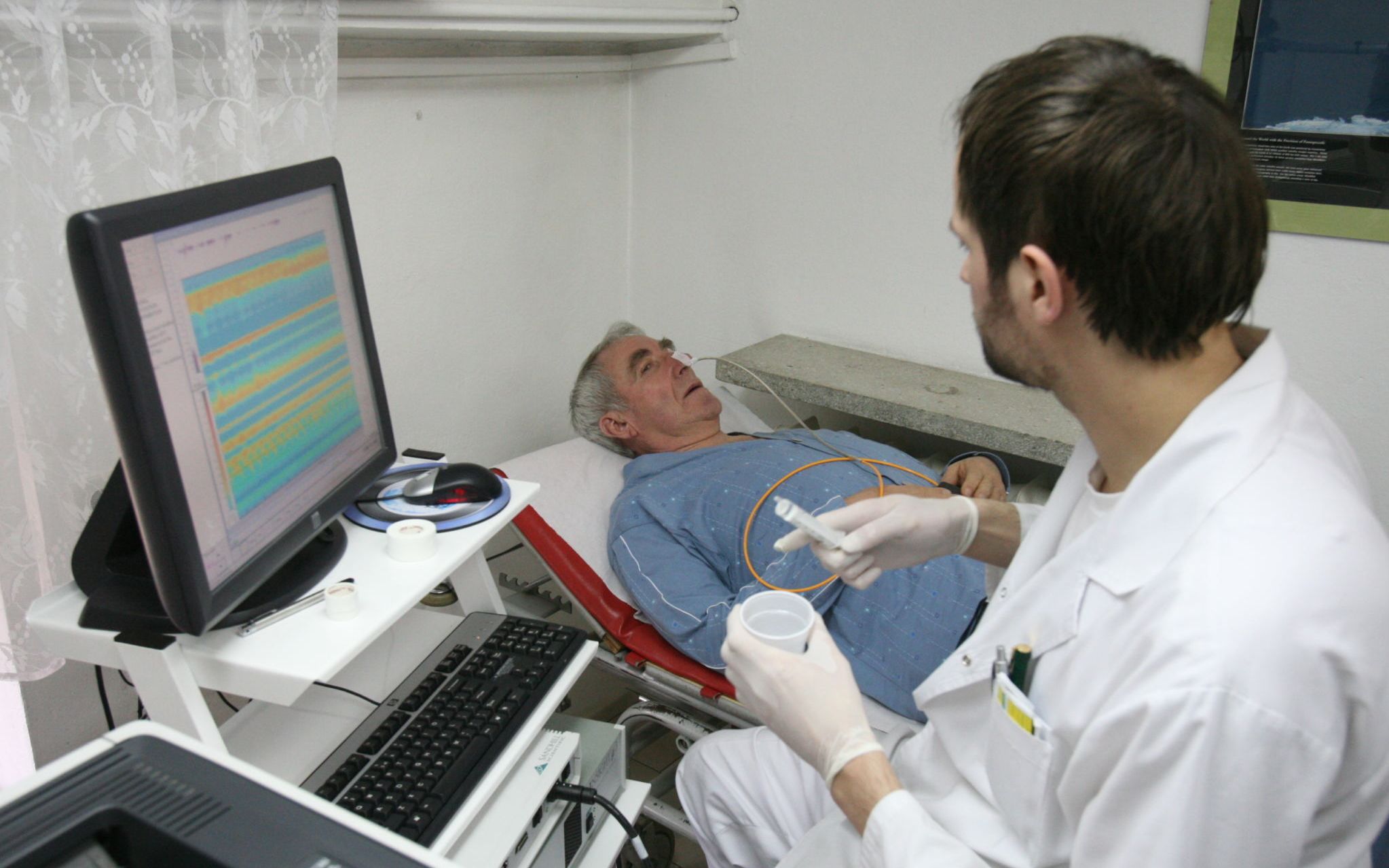 10.03.2009 LUBLIN , SPSK 1 SZPITAL KLINICZNY , UL STASZICA , KLINIKA CHIRURGII , BADANIE MANOMETRYCZNE PRZELYKU , NOWE URZADZENIE .
FOT. IWONA BURDZANOWSKA / AGENCJA GAZETA