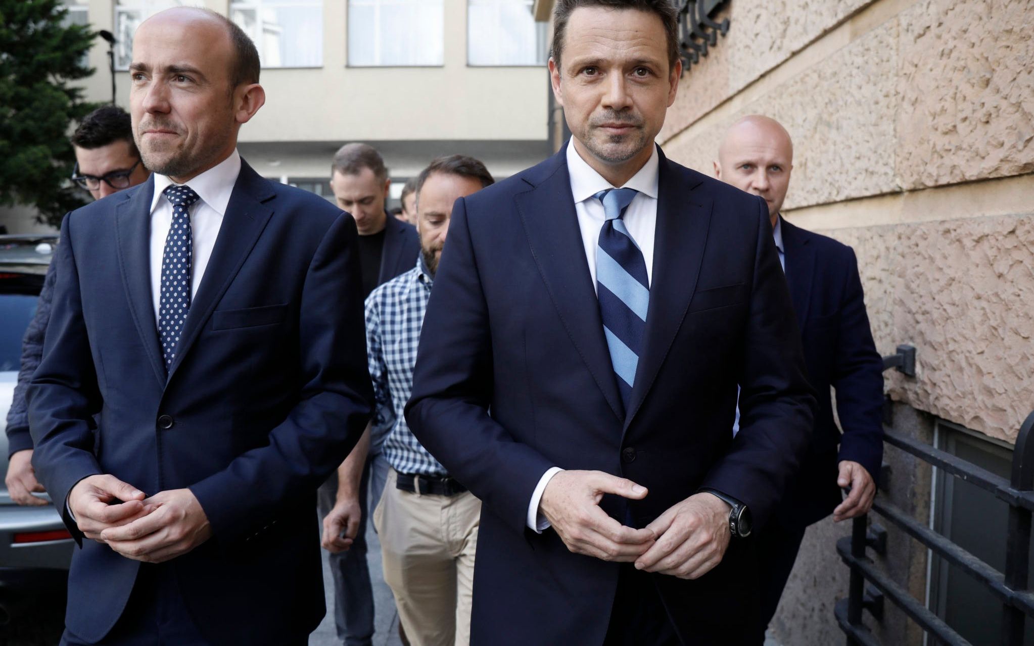 04.06.2020 Warszawa , Kandydat na prezydenta Rafal Trzaskowski w drodze do PKW , aby zarejestrowac komitet wyborczy .
Fot. Maciek Jazwiecki / Agencja Gazeta