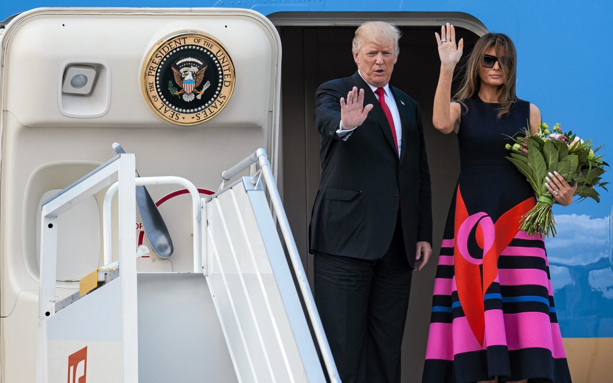 06.07.2017 Warszawa , ul. Zwirki i Wigury 1C , 1 Baza Lotnictwa Transportowego . Odlot Prezydenta Stanow Zjednoczonych Donalda Trumpa i Melanii Trump . 
Fot. Dawid Zuchowicz / Agencja Gazeta