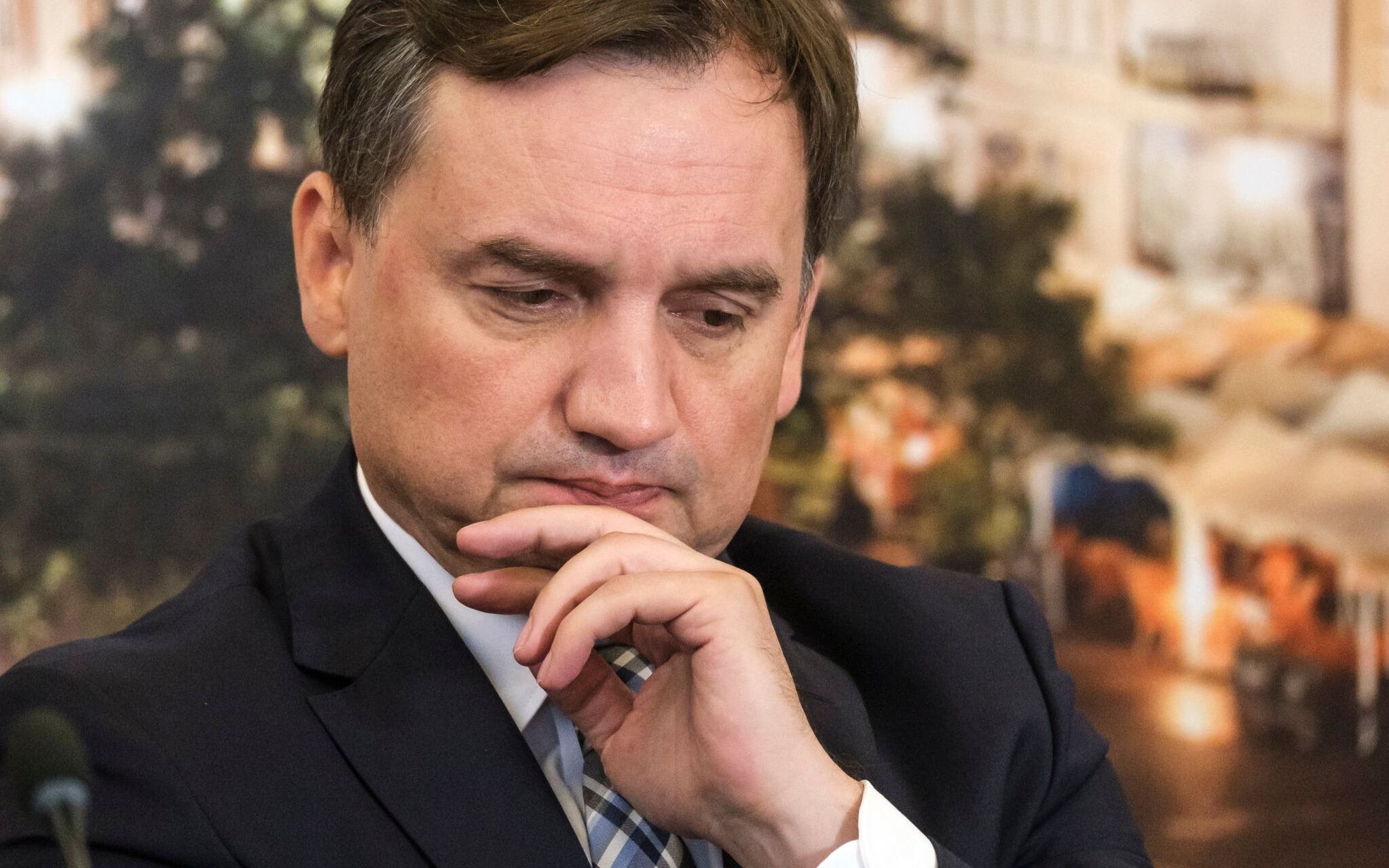 29.07.2020 Rzeszow , Ratusz . Minister sprawiedliwosci, prokurator generalny Zbigniew Ziobro podczas podpisanie umowy dot . przekazania dzialek pod budowe nowego sadu okregowego oraz porozumienia dot . przyszlego przejecia zamku Lubomirskich  .
Fot. Patryk Ogorzalek / Agencja Gazeta