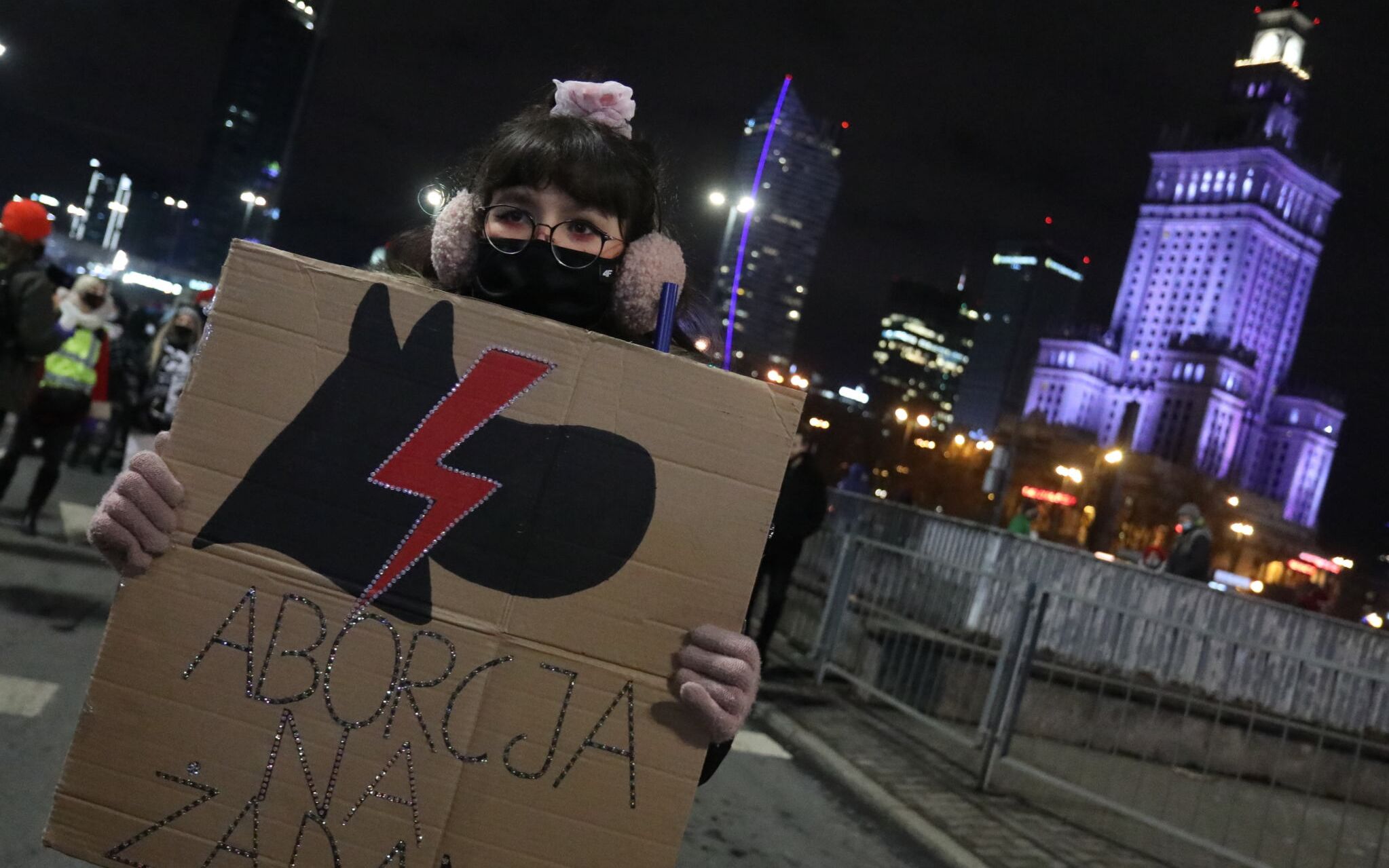 27.01.2021 Warszawa , rondo Dmowskiego . Demonstracja Ogolnopolskiego Strajku Kobiet po publikacji na stronie internetowej Trybunalu Konstytucyjnego uzasadnienia do decyzji Trybunalu zaostrzajacej prawo aborcyjne .
Fot. Slawomir Kaminski / Agencja Gazeta