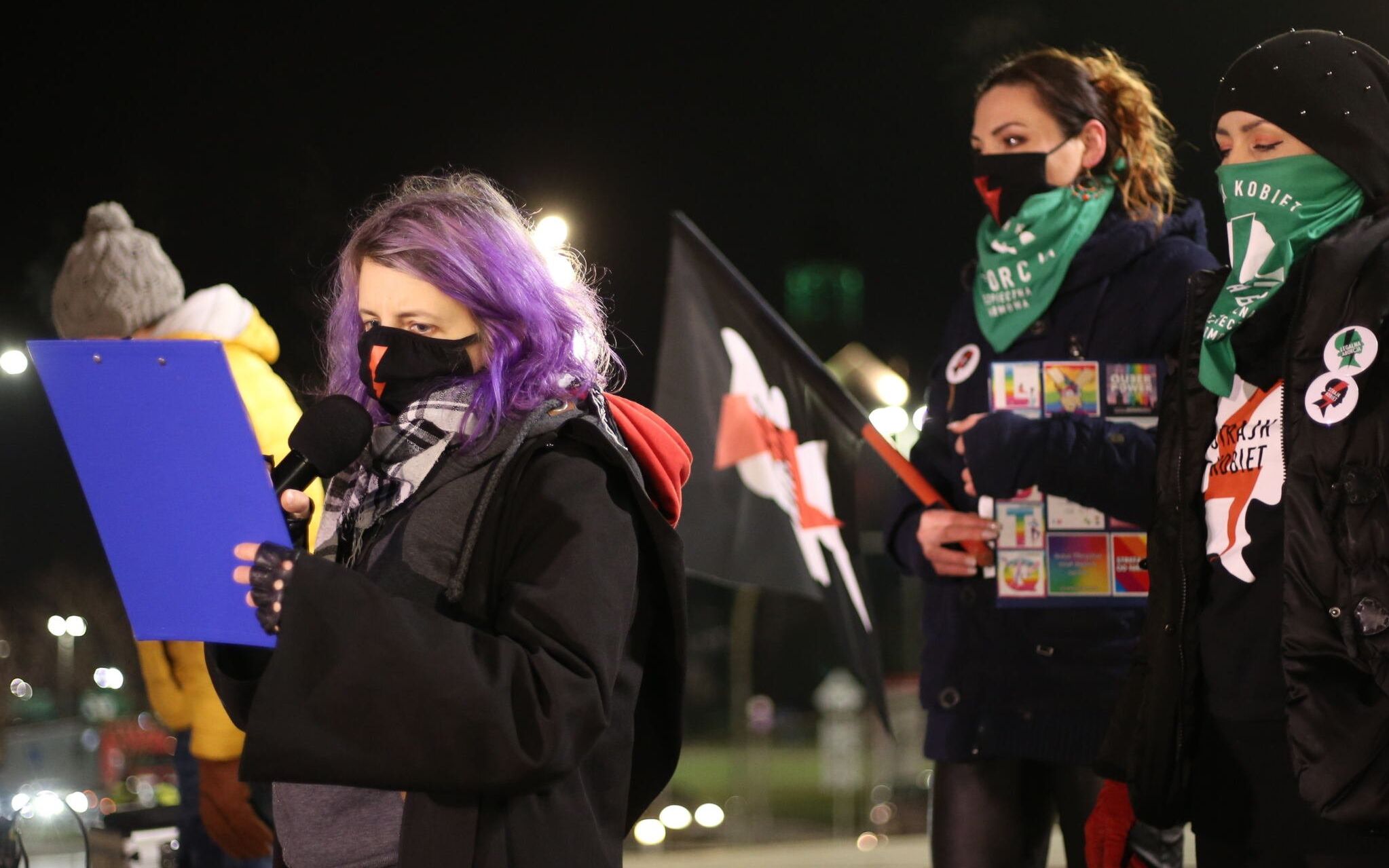 29.01.2021 Szczecin . plac Solidarnosci . Monika " Pacyfka " Tichy podczas demonstracji Ogolnopolskiego Strajku Kobiet po publikacji wyroku Trybunalu Konstytucyjnego zaostrzajacej prawo aborcyjne .
Fot. Cezary Aszkielowicz / Agencja Gazeta