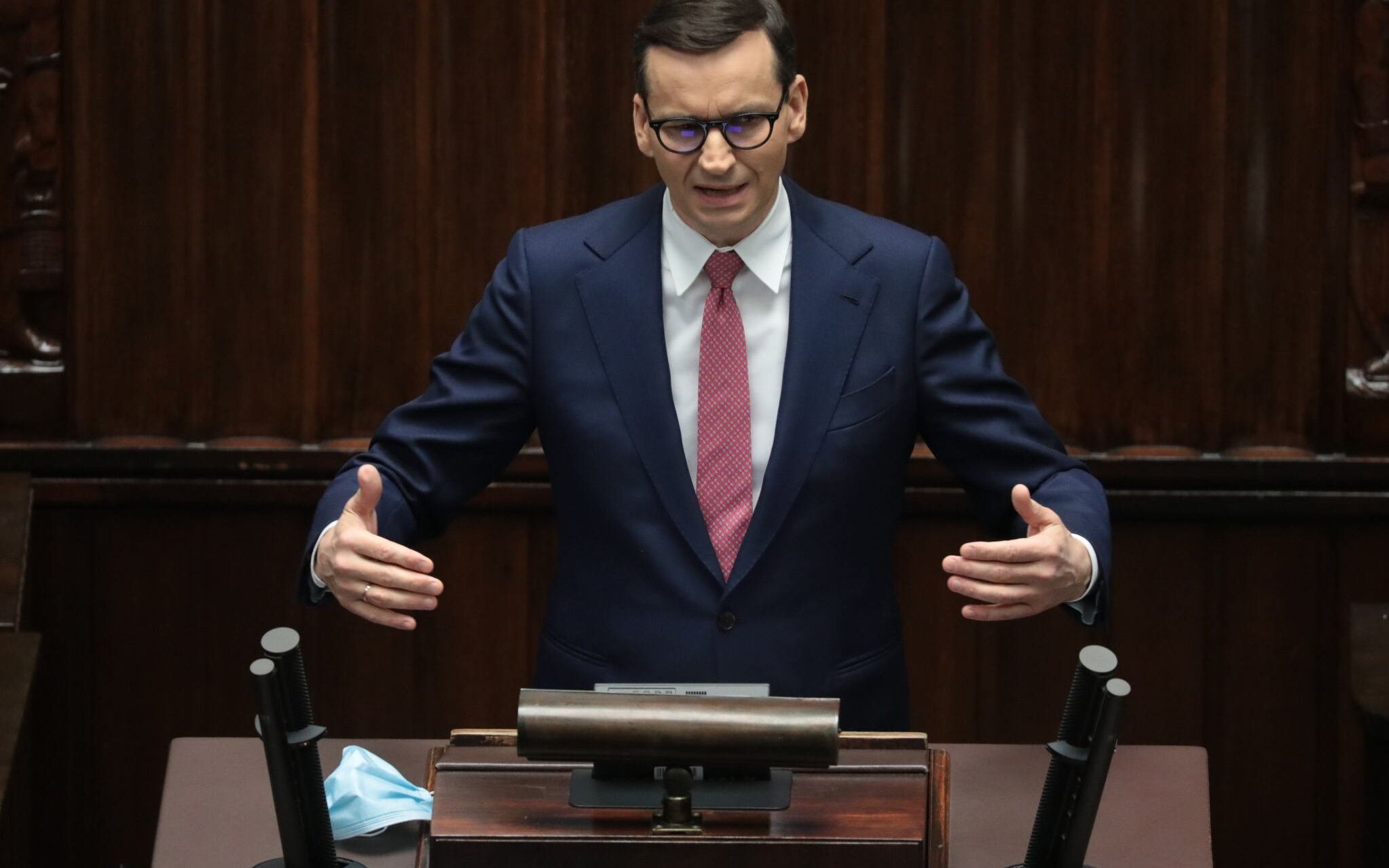 09.11.2021 Warszawa , ulica Wiejska . Sejm . Nadzwyczajne 41 . posiedzenie Sejmu IX kadencji . Premier Mateusz Morawiecki podczas informacji rzadu w sprawie sytuacji na granicy polsko - bialoruskiej zwiazanej z naplywem migrantow z terenu Bialorusi .
Fot. Slawomir Kaminski / Agencja Wyborcza.pl