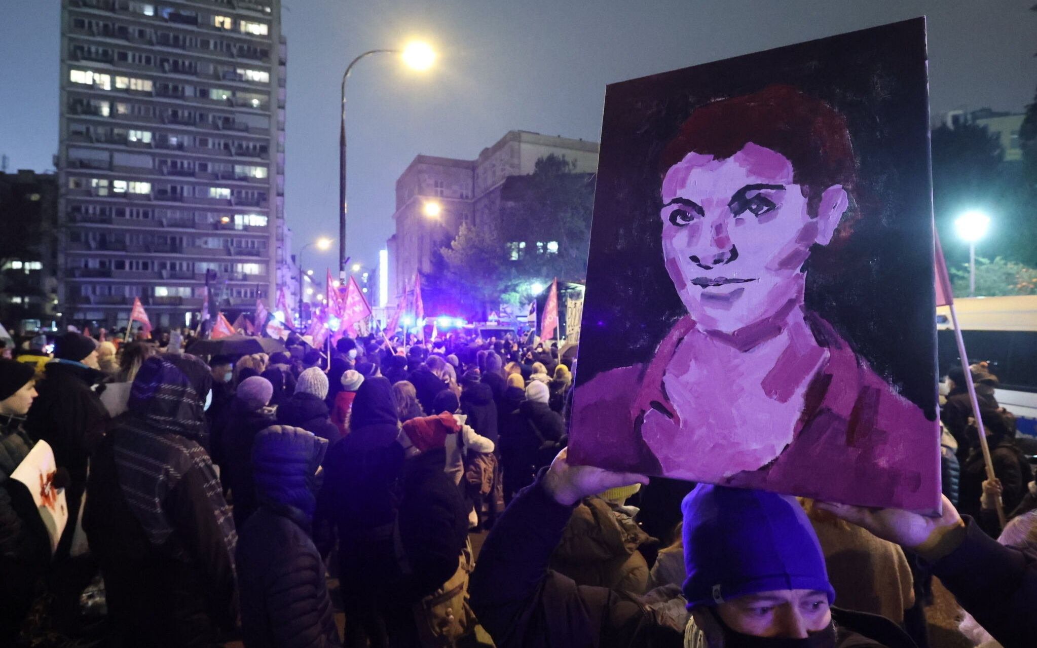 01.12.2021 Warszawa , ulica Wiejska . Sejm . Protest Ogolnopolskiego Strajku Kobiet przeciwko zaostrzaniu prawa aborcyjnego . 
Fot. Kuba Atys / Agencja Wyborcza.pl