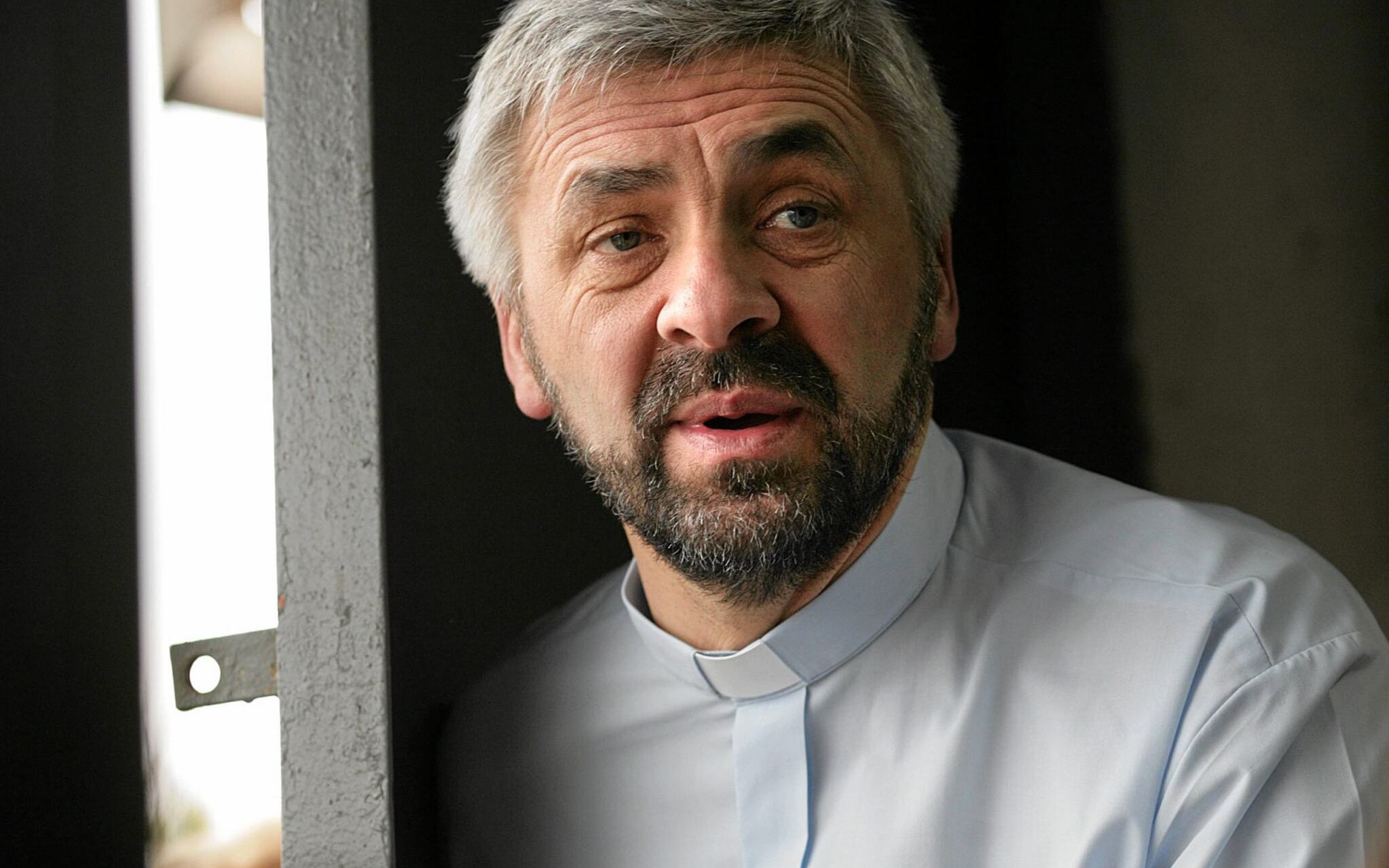 09.04.2009 BIALYSTOK , STOWARZYSZENIE  " DROGA " KSIEDZA WERBISTY , OJCA EDWARDA  KONKOLA , ROZDAJE 30 TON ZYWNOSCI W POSTACI PACZEK DLA SWIATECZNYCH DLA POTRZEBUJACYCH I UBOGICH

FOT. AGNIESZKA SADOWSKA / Agencja Wyborcza.pl