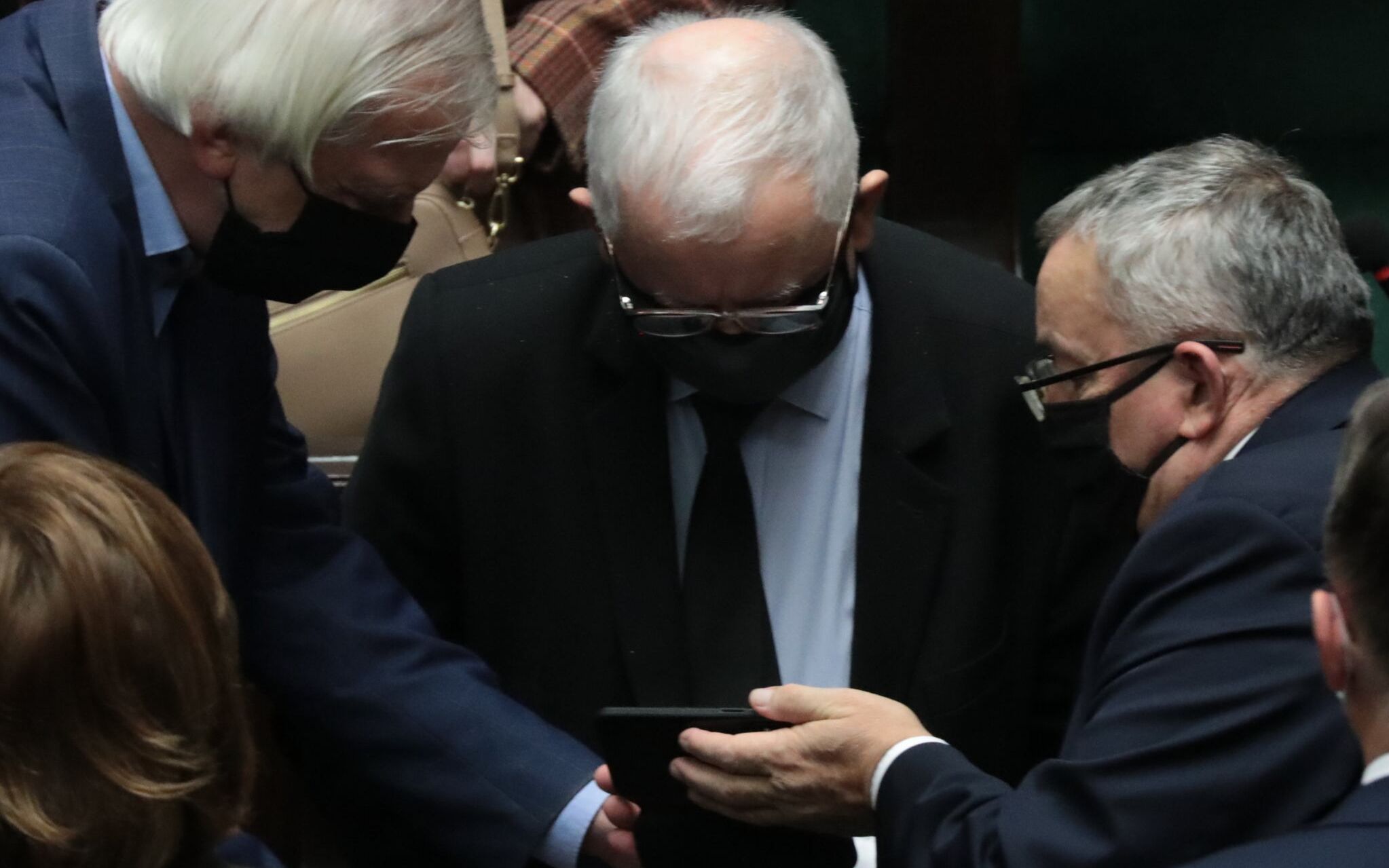 08.12.2021 Warszawa , ul. Wiejska , Sejm . Prezes Jaroslaw Kaczynski i poslowie PiS podczas 43. posiedzenia Sejmu IX kadencji .
Fot. Slawomir Kaminski / Agencja Wyborcza.pl