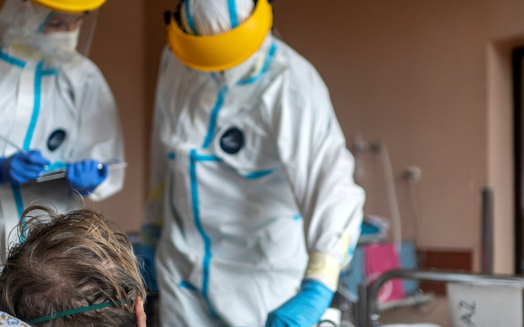 02.12.2021 Gliwice , szpital miejski . Pacjenci w szpitalu na oddziale covidowym .
Fot. Grzegorz Celejewski / Agencja Wyborcza.pl
