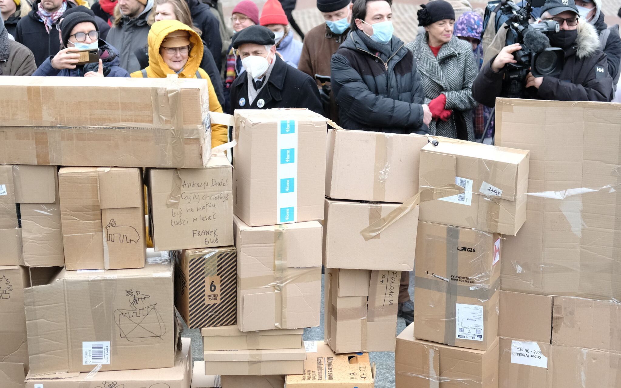06.02.2022 Warszawa , plac Zamkowy . Demonstracja przeciwko budowie muru na granicy polsko - bialoruskiej .
Fot. Slawomir Kaminski / Agencja Wyborcza.pl