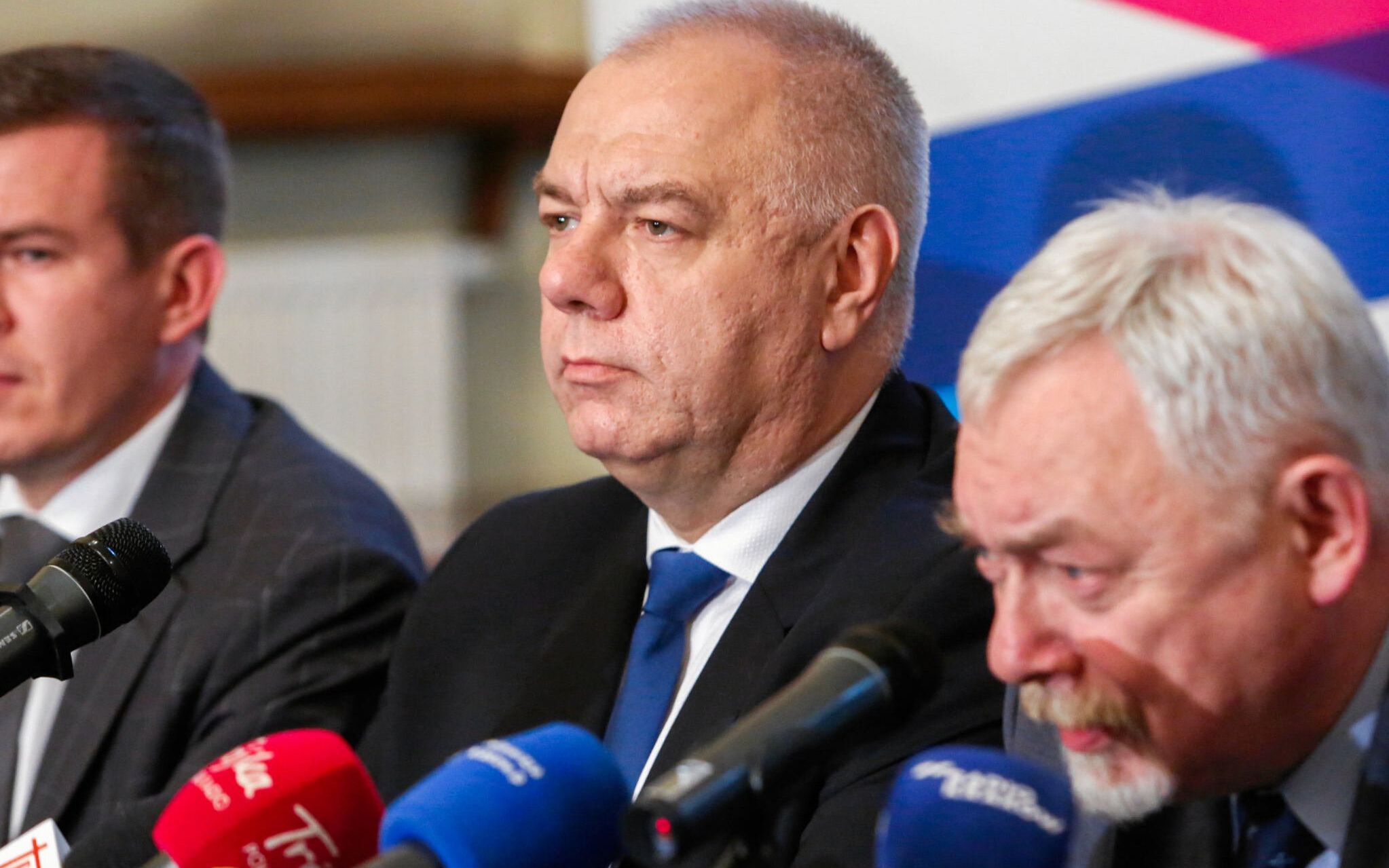 11.07.2019 Krakow , Urzad Miasta . Minister sportu i turystyki Witold Banka , wicepremier Jacek Sasin i prezydent Krakowa Jacek Majchrowski podczas konferencji prasowej dot. organizacji Igrzysk Europejskich w Krakowie i Malopolsce .  
Fot. Adrianna Bochenek / Agencja Wyborcza.pl