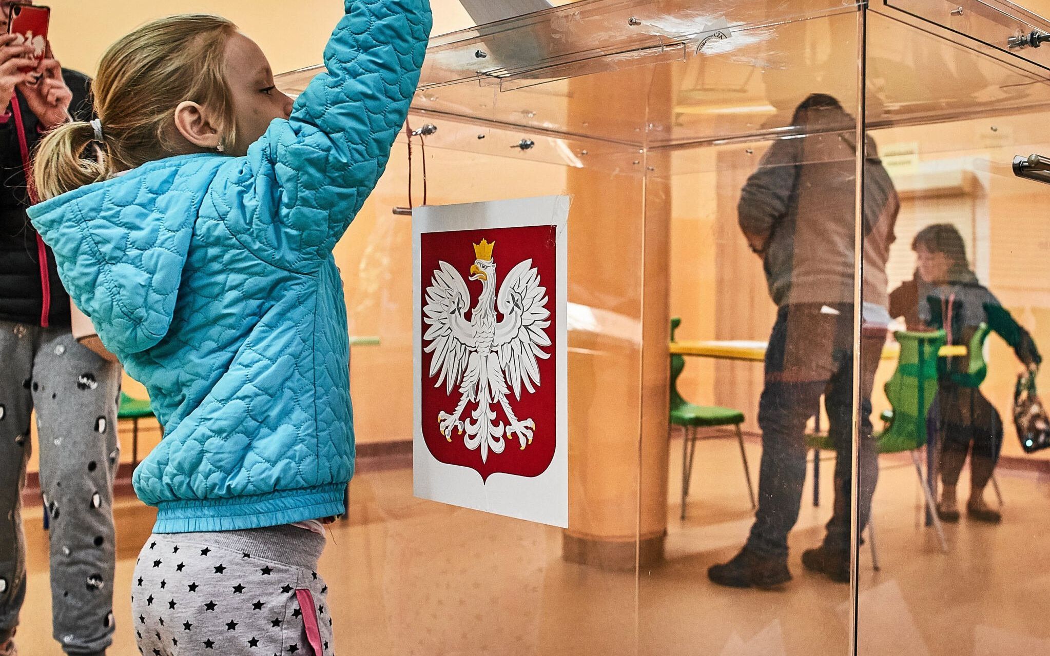 13.10.2019 Lodz , Obwodowa Komisja Wyborcza nr 212 przy ul. Jaracza . Glosowanie w wyborach parlamentarnych 2019 .
Fot . Tomasz Stanczak / Agencja Wyborcza.pl