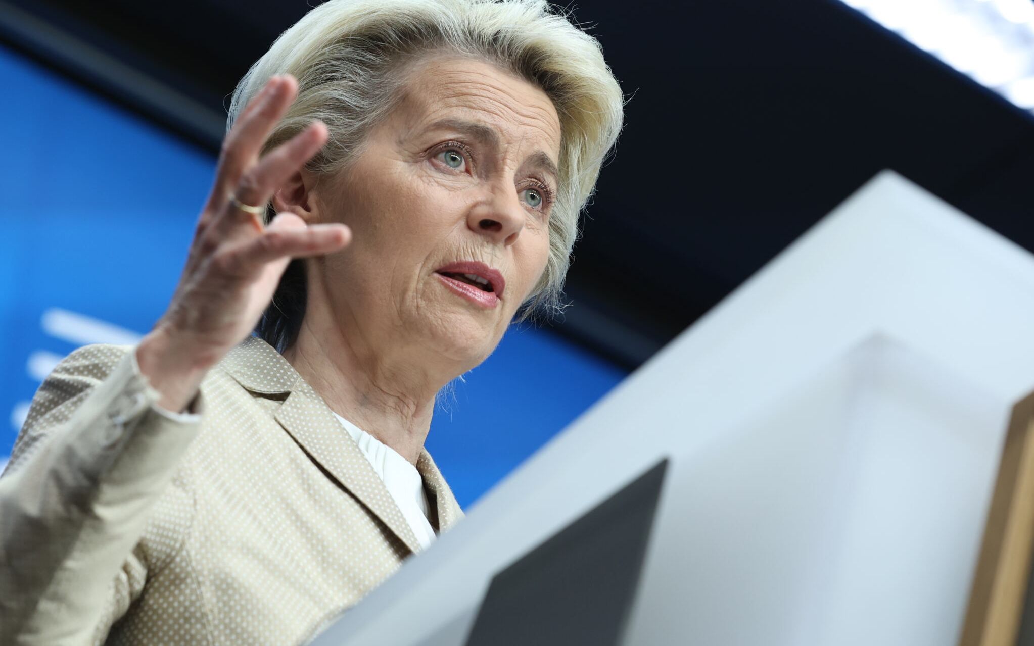 European Commission president Ursula von der Leyen addresses the closing press conference of an European Union summit on Ukraine, defence and energy, in Brussels on May 31, 2022. - The 27-nation bloc leaders agreed to a sixth package of sanctions that will see the majority of Russian oil stopped, but exempted supplies by pipeline in a concession to hold-out Hungary. (Photo by Kenzo TRIBOUILLARD / AFP)