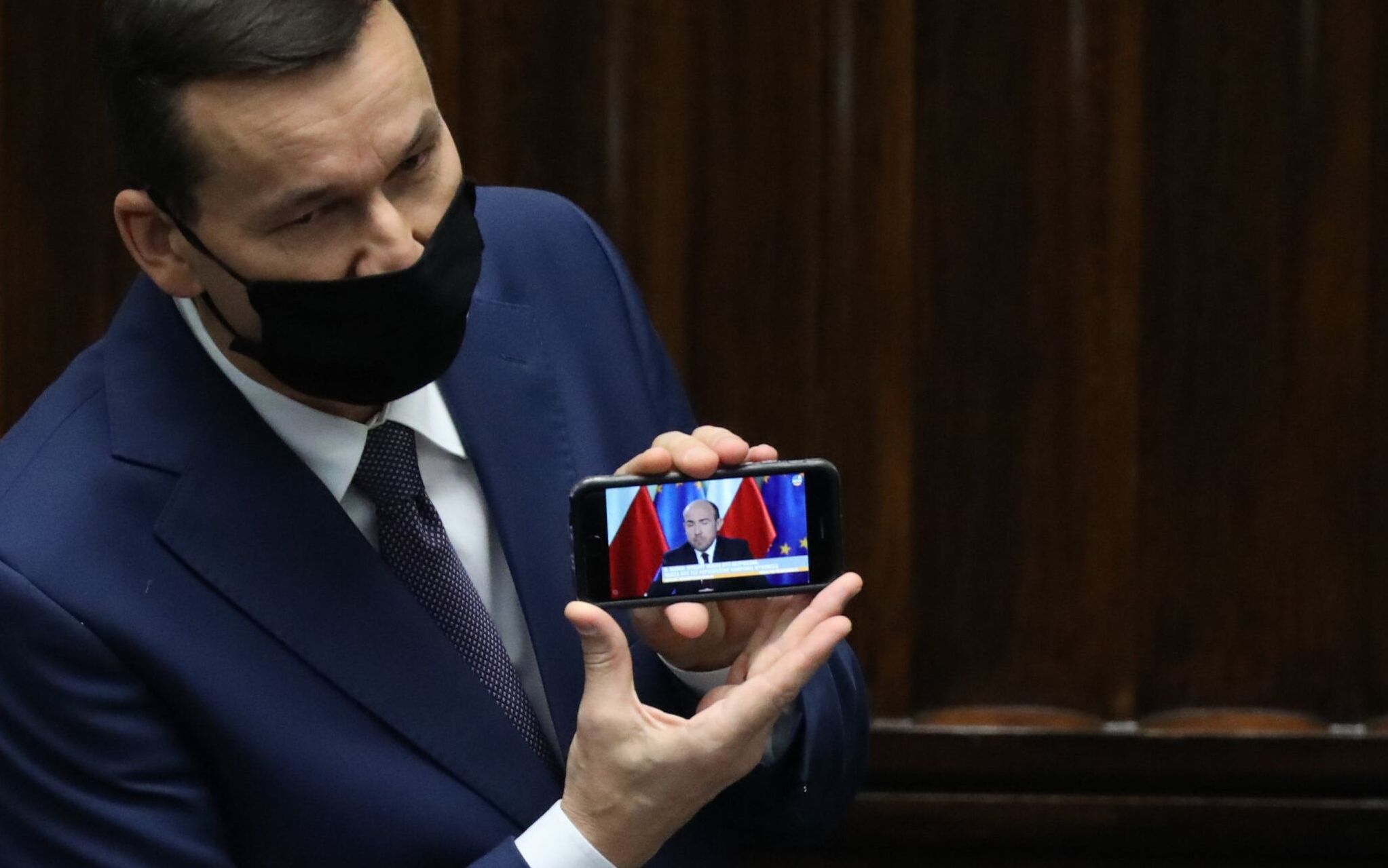 21.10.2020 Warszawa , ulica Wiejska . Sejm . Premier Mateusz Morawiecki podczas prac nad ustawa o przeciwdzialaniu i zapobieganiu epidemii covid - 19 .
Fot. Slawomir Kaminski / Agencja Gazeta