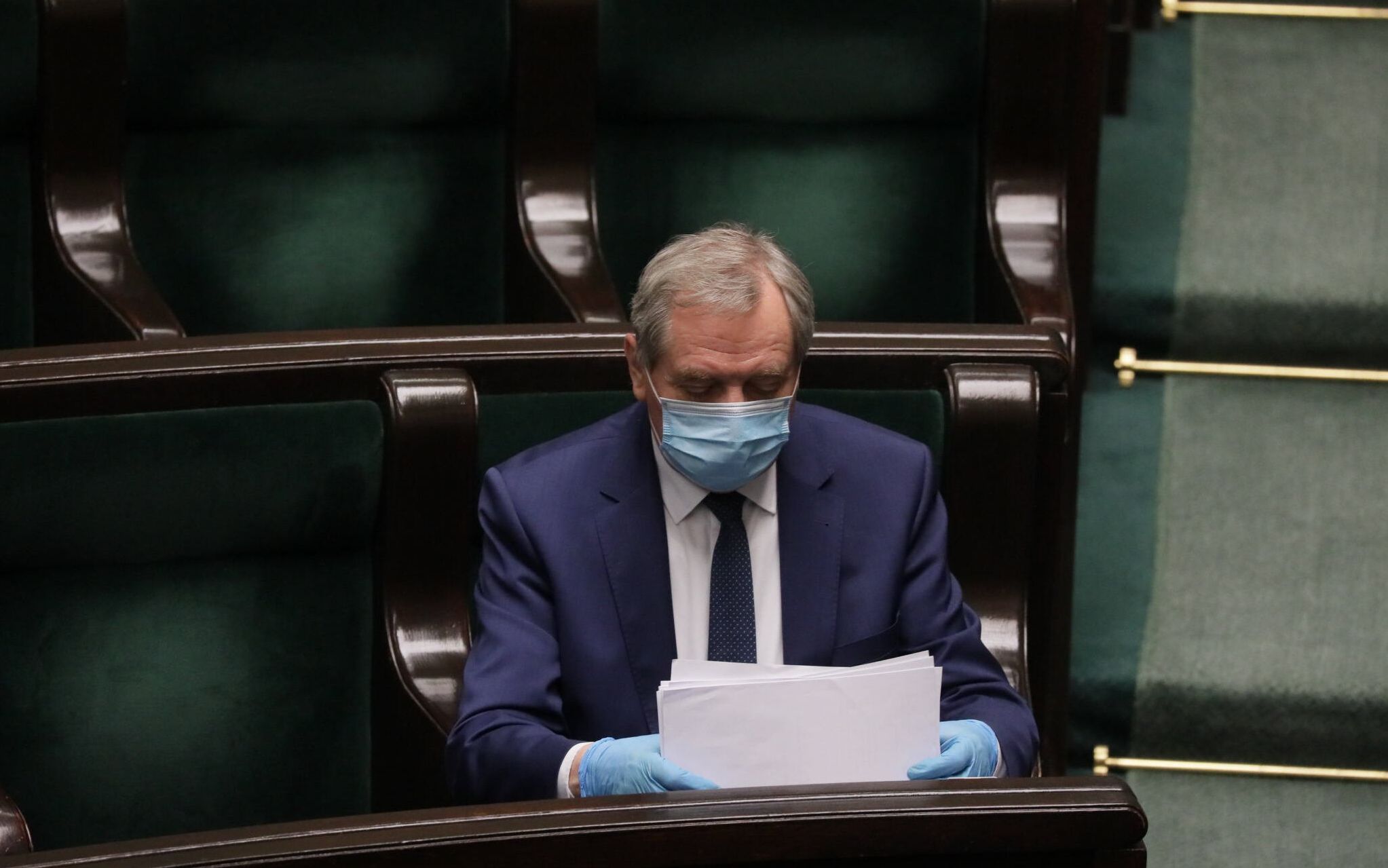 16.04.2020 Warszawa . Sejm . Drugi dzien 10 . posiedzenia Sejmu IX kadencji w czasie epidemii koronawirusa . Henryk Kowalczyk podczas nocnego glosowania nad poprawkami Senatu do ustawy o tarczy antykryzysowej dla przedsiebiorcow .
Fot. Slawomir Kaminski / Agencja Gazeta