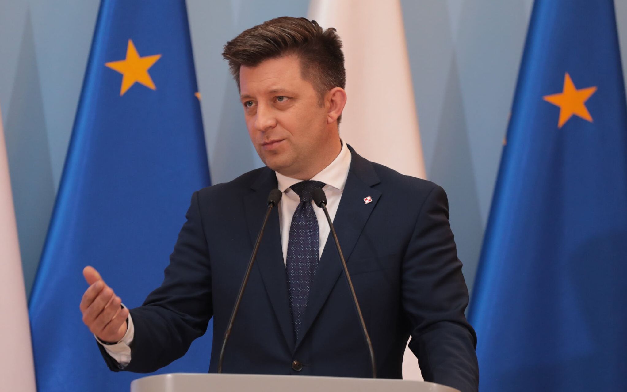 12.07.2021 Warszawa , al Ujazdowskie . Kancelaria Prezesa Rady Ministrow . Minister - czlonek Rady Ministrow , Szef Kancelarii Prezesa Rady Ministrow Michal Dworczyk podczas konferencji prasowej . Fot. Slawomir Kaminski / Agencja Gazeta