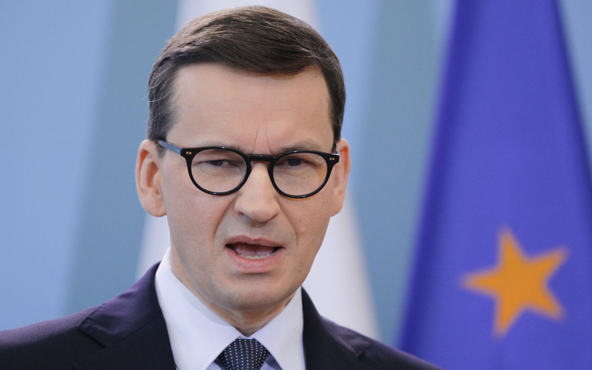 10.11.2021 Warszawa , Kancelaria Prezesa Rady Ministrow . Premier Mateusz Morawiecki i Przewodniczacy Rady Europejskiej Charles Michel podczas powitania . 

Fot. Dawid Zuchowicz / Agencja Wyborcza.pl